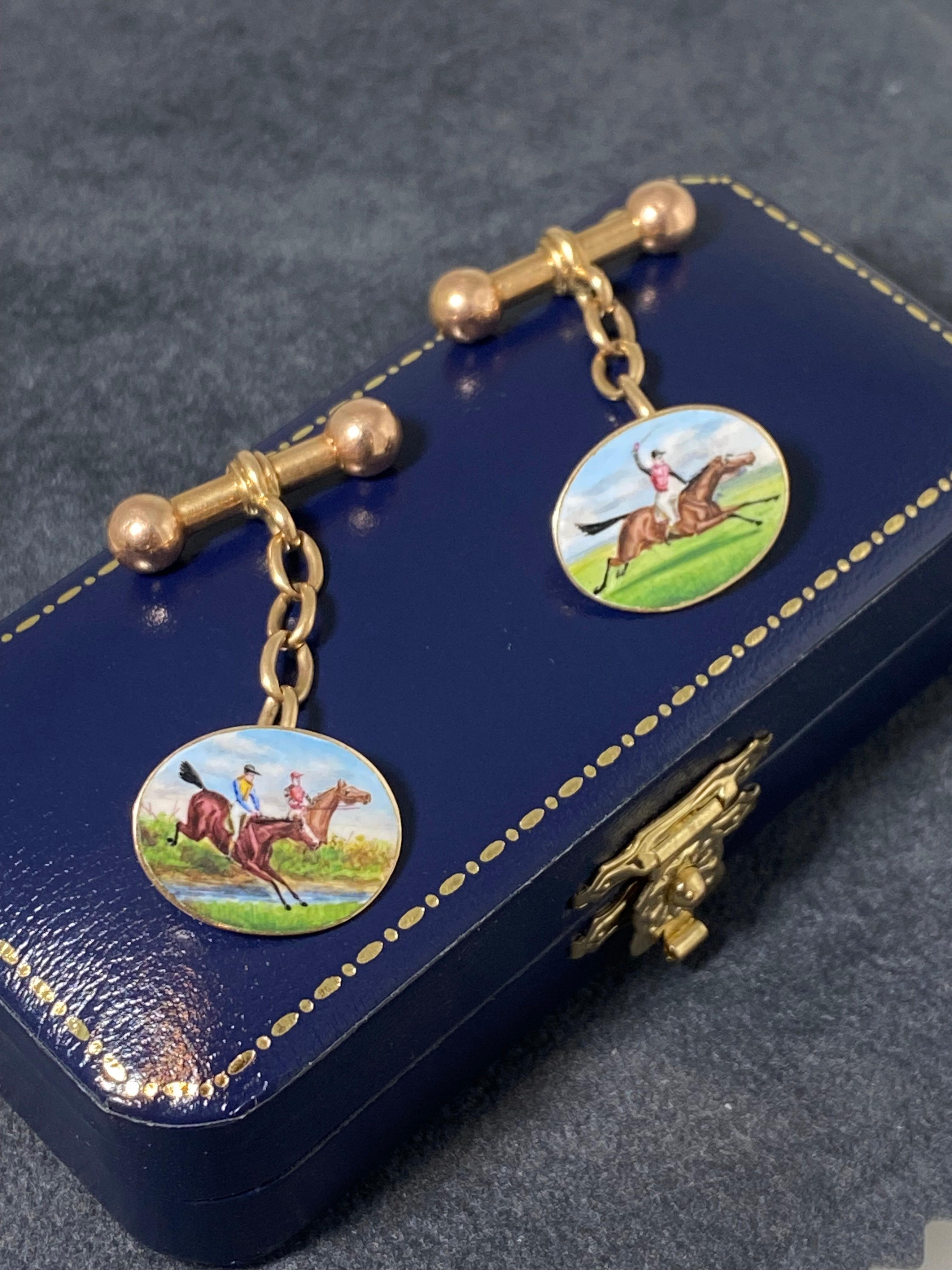 Antique Edwardian English 15K Rose Gold Horse-Racing Scenes Handmade Cufflinks In Excellent Condition For Sale In MELBOURNE, AU