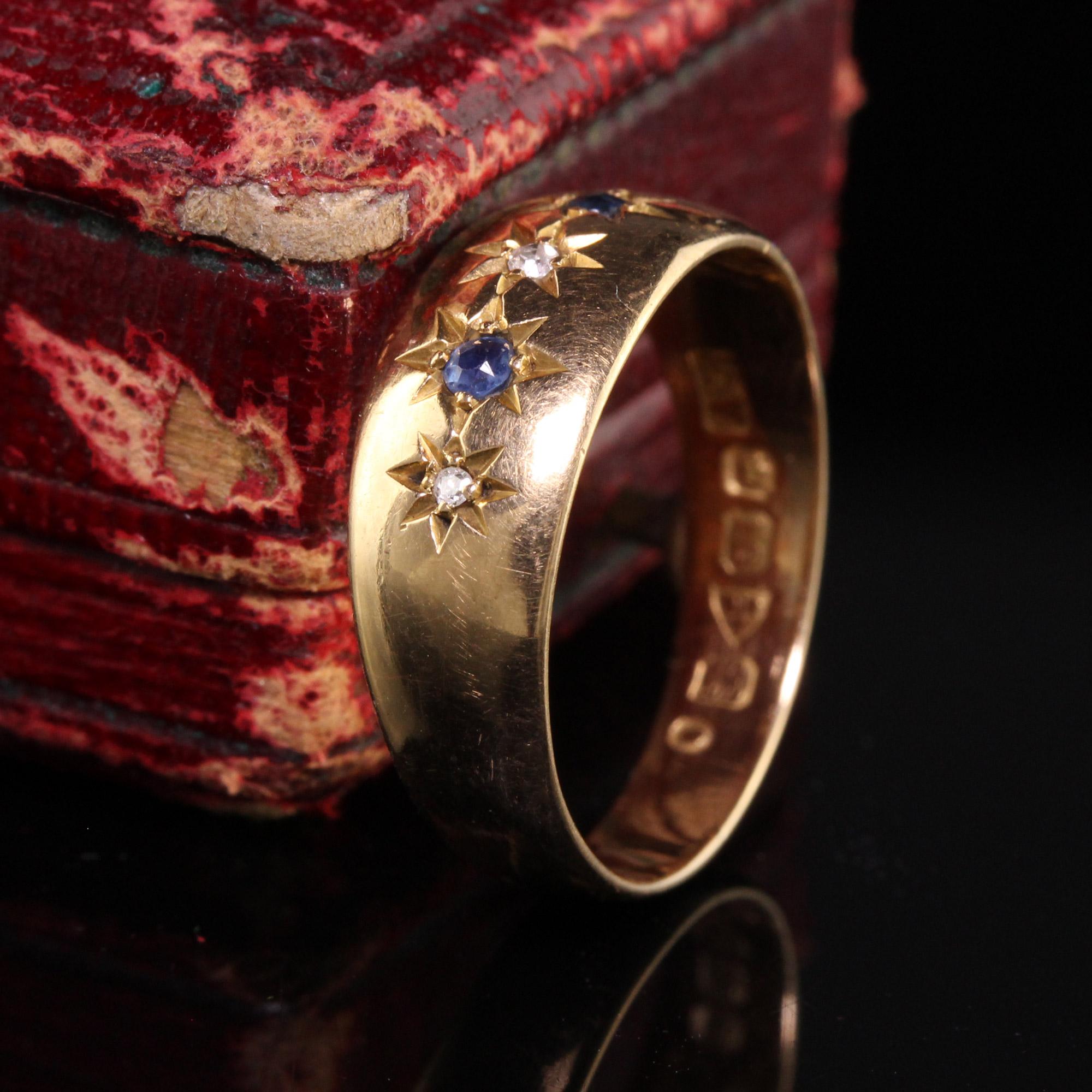 Antiker edwardianischer englischer Ring aus 18 Karat Gelbgold mit Diamanten und Saphiren im alten Minenschliff (Alteuropäischer Brillantschliff)