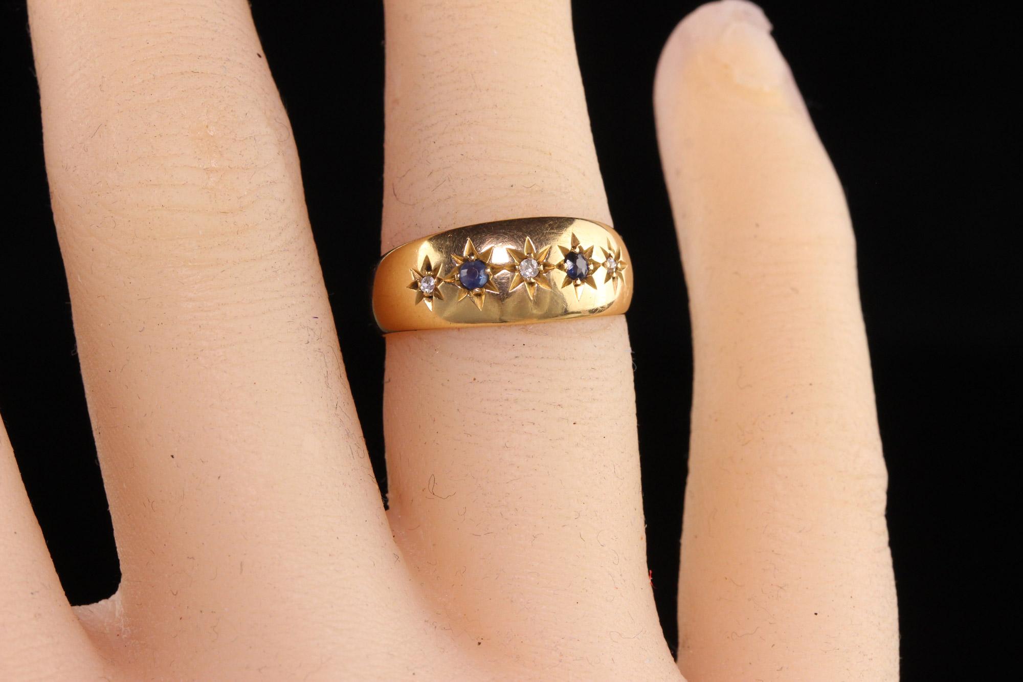Antiker edwardianischer englischer Ring aus 18 Karat Gelbgold mit Diamanten und Saphiren im alten Minenschliff 2