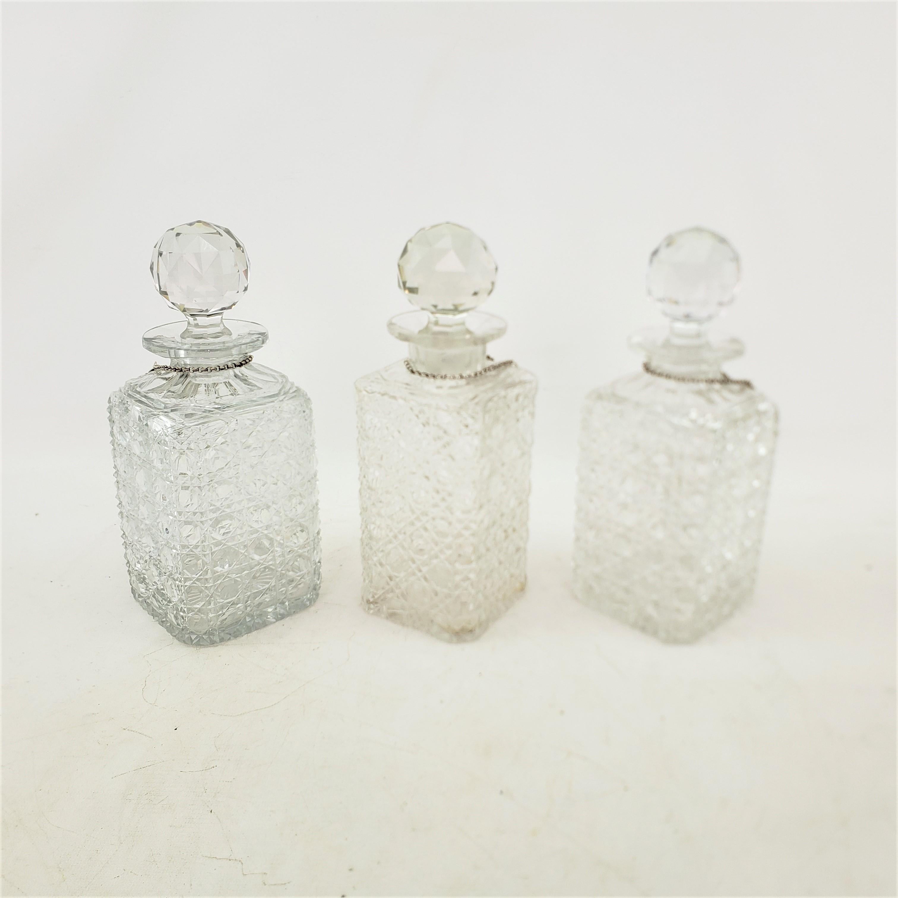 Antike Edwardian Englisch versilbert & geschliffenen Kristall 3 Flasche Tantalus und Schlüssel im Angebot 4