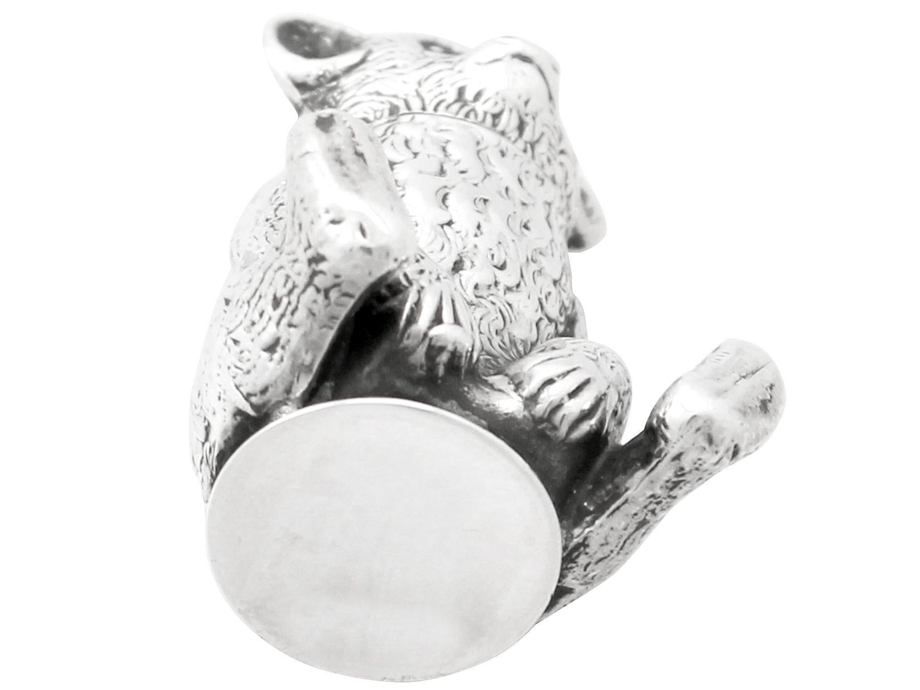 Edwardian English Sterling Silver Bear Pepperette For Sale 2