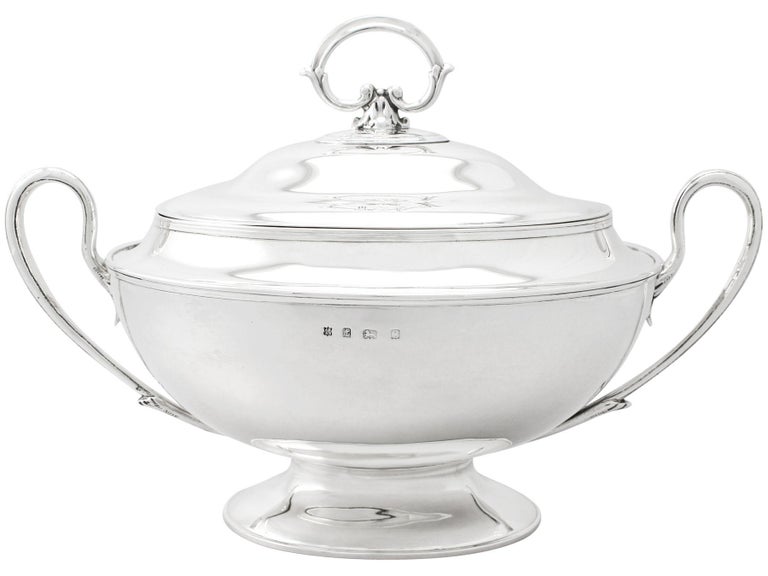 Antique 1902 Edwardian English Sterling Silver Soup Tureen In Excellent Condition For Sale In Jesmond, Newcastle Upon Tyne