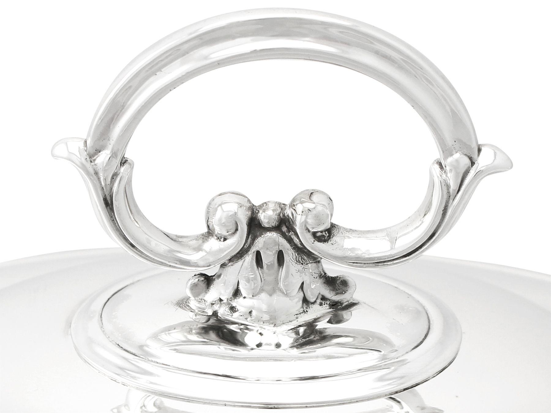 Sopera inglesa antigua eduardiana de plata de ley (1902) Inglés en venta