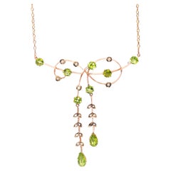Collier ancien en or rose 9 carats avec péridot vert et perles de rocaille de l'époque édouardienne
