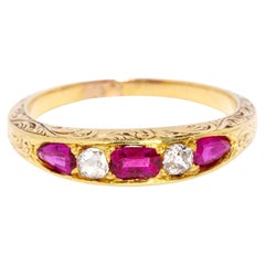 Bague ancienne de l'époque édouardienne en or jaune 18 carats, rubis rouge rosé et diamants