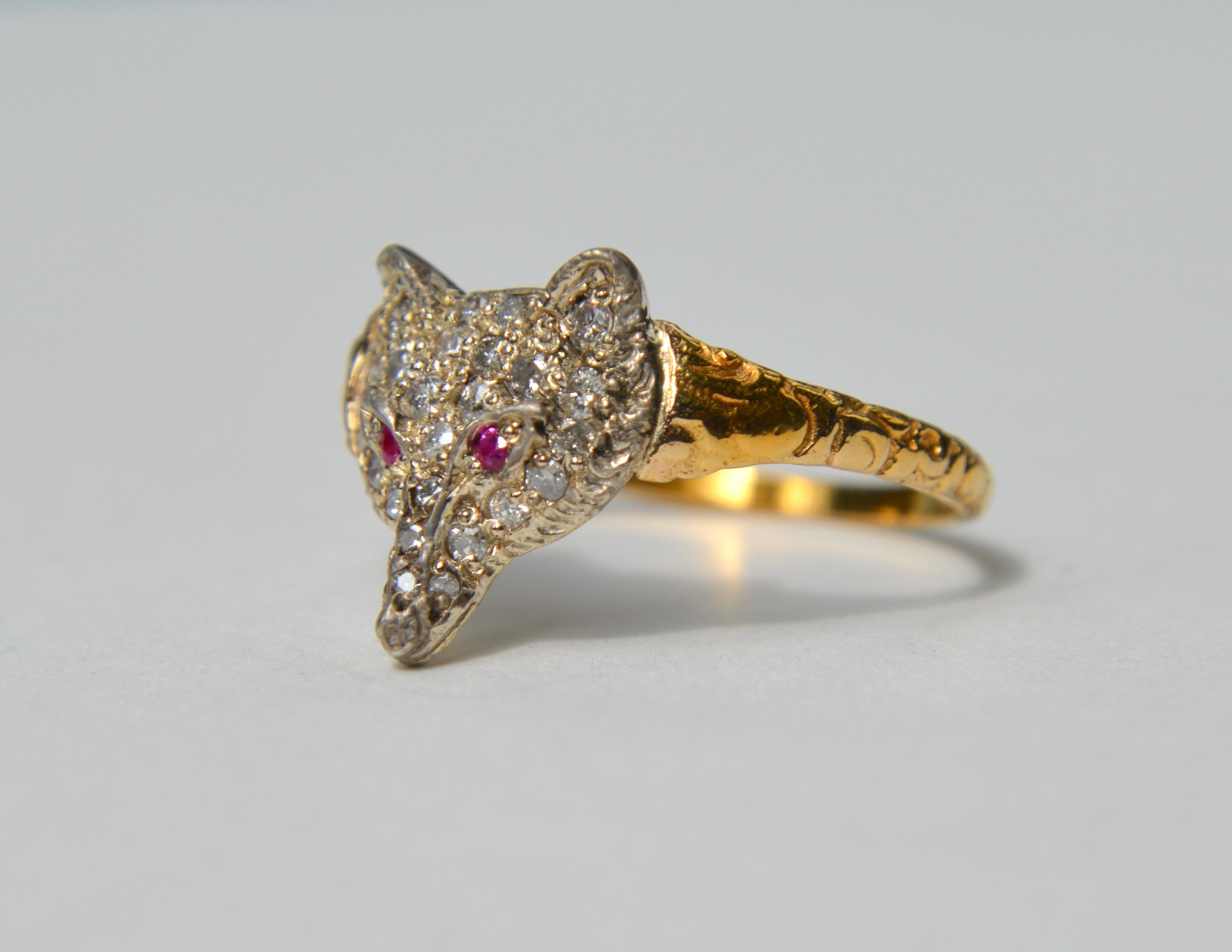 Gorgeous English origin Edwardian era early 1900s 18K yellow gold with sparkling round cut diamonds and natural ruby fox ring. Size 8.5, can be resized. Ring is marked and tested as solid 18K gold. Face of fox measures 13 x 14mm, and is also 18K