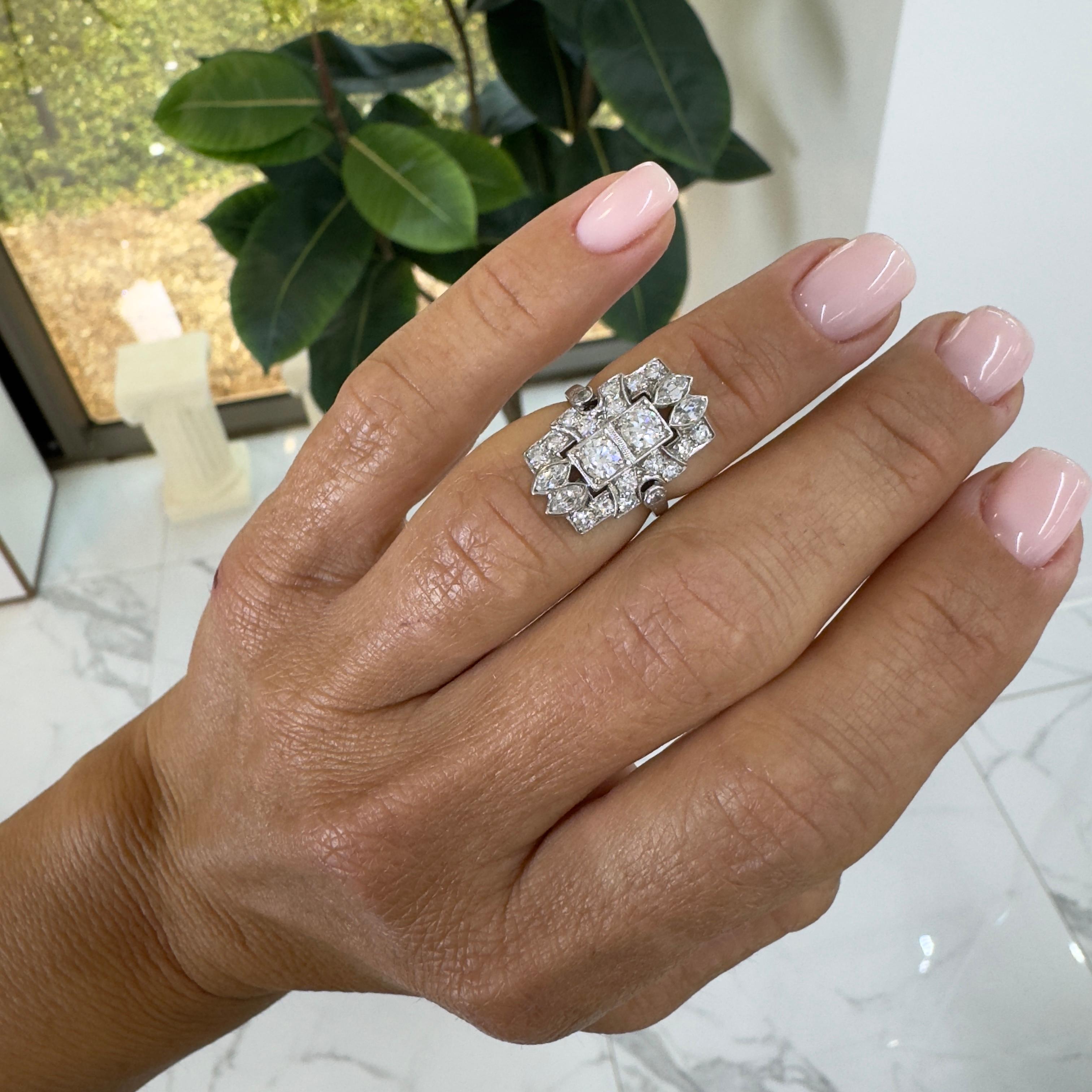Antiker Edwardianischer Filigraner Platin Alter Europäischer Marquee Diamant Cocktail Ring im Angebot 1