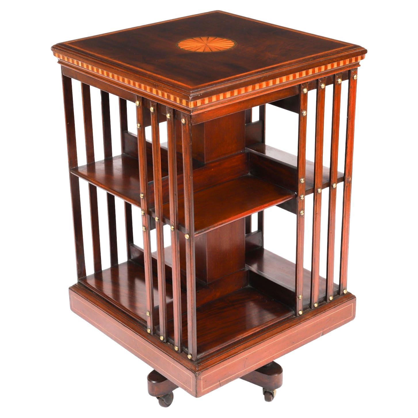 Antica libreria girevole edoardiana in mogano fiammato e intarsiato del XX secolo