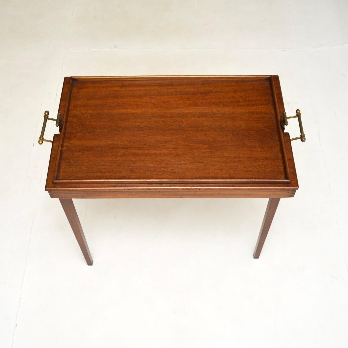 Édouardien Ancienne table basse pliante à plateau, de style édouardien en vente