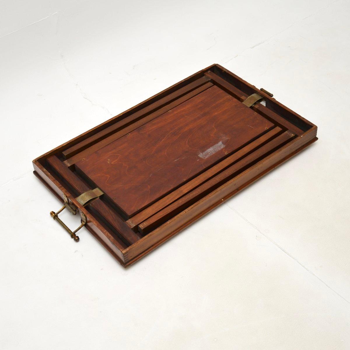 Début du 20ème siècle Ancienne table basse pliante à plateau, de style édouardien en vente