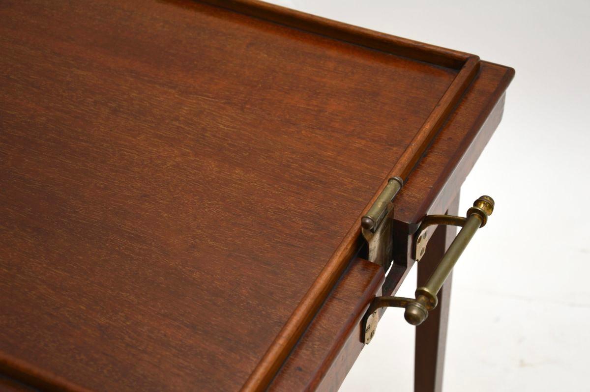 Ancienne table basse pliante à plateau, de style édouardien en vente 1