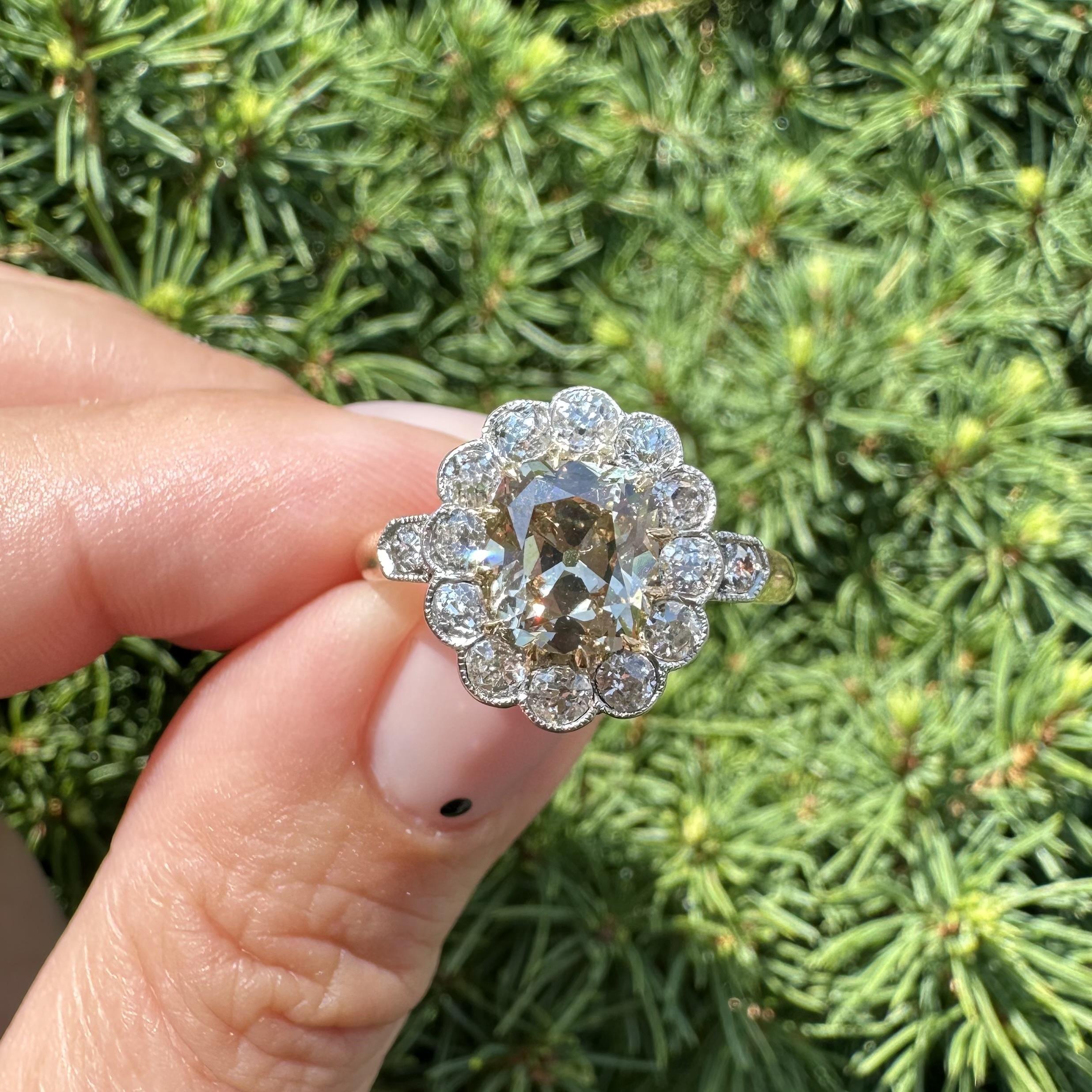 Antique French, oro 18k, platino, GIA, anello con diamanti di colore fantasia da 2,77 ct. in vendita 5