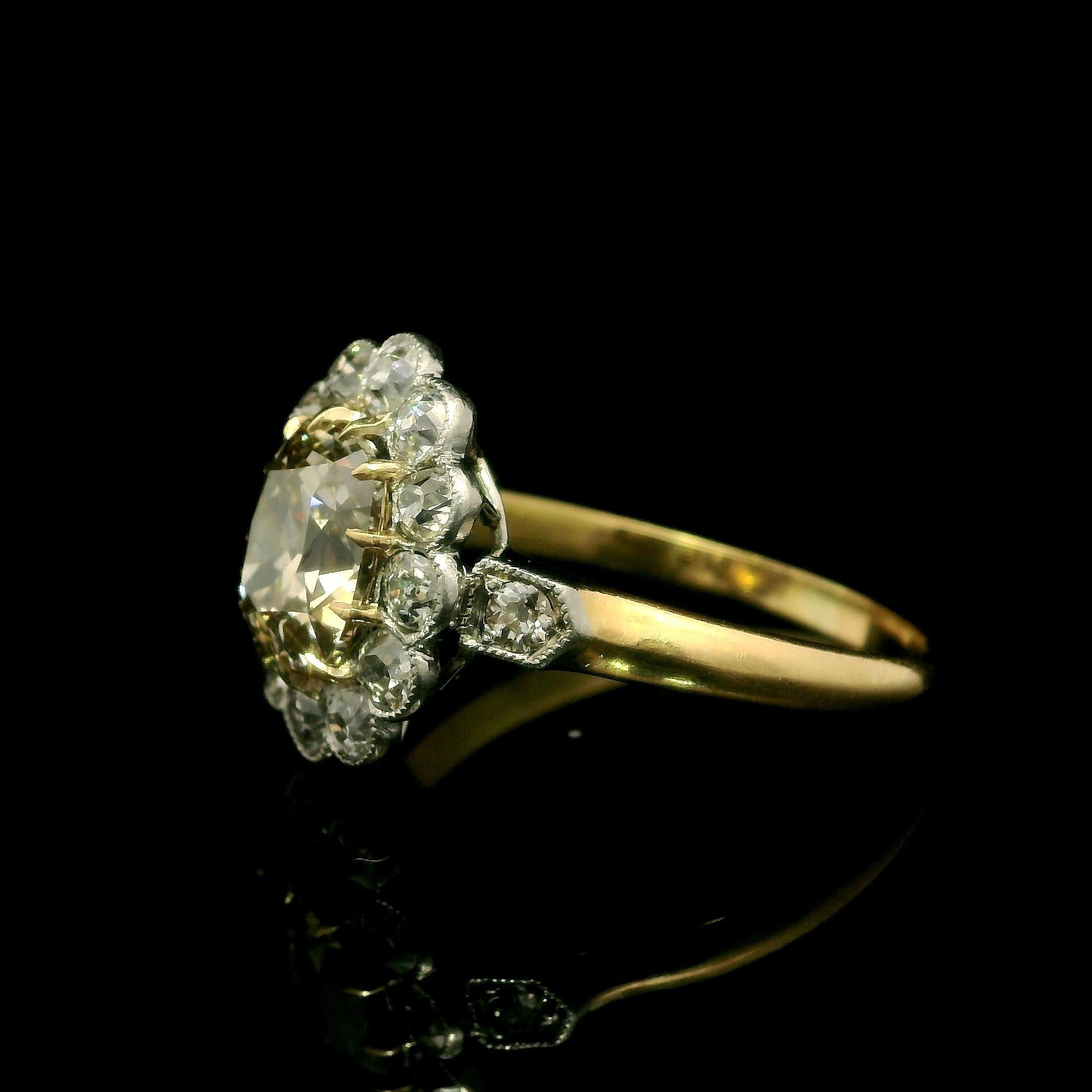 Antique French, oro 18k, platino, GIA, anello con diamanti di colore fantasia da 2,77 ct. In condizioni ottime in vendita a Montclair, NJ