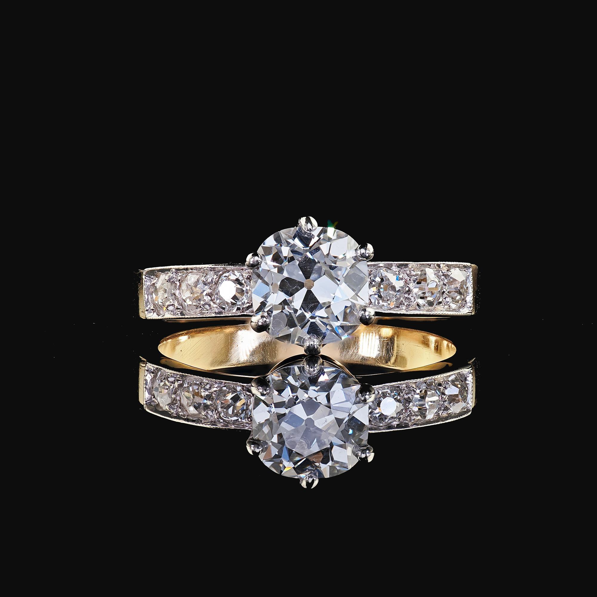 Anillo de compromiso de diamantes en oro amarillo de 18 quilates de la época eduardiana - GIA en Bueno estado para la venta en Great Neck, NY