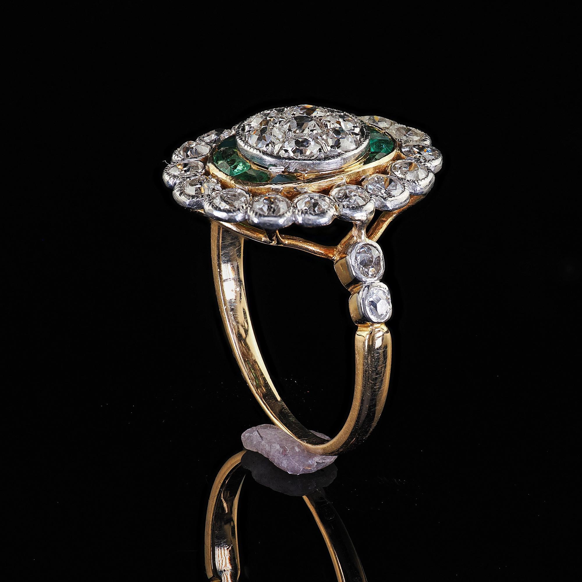 Antique Edwardian French 18K Yellow Gold Platinum Diamond and Emerald Ring For Sale 5