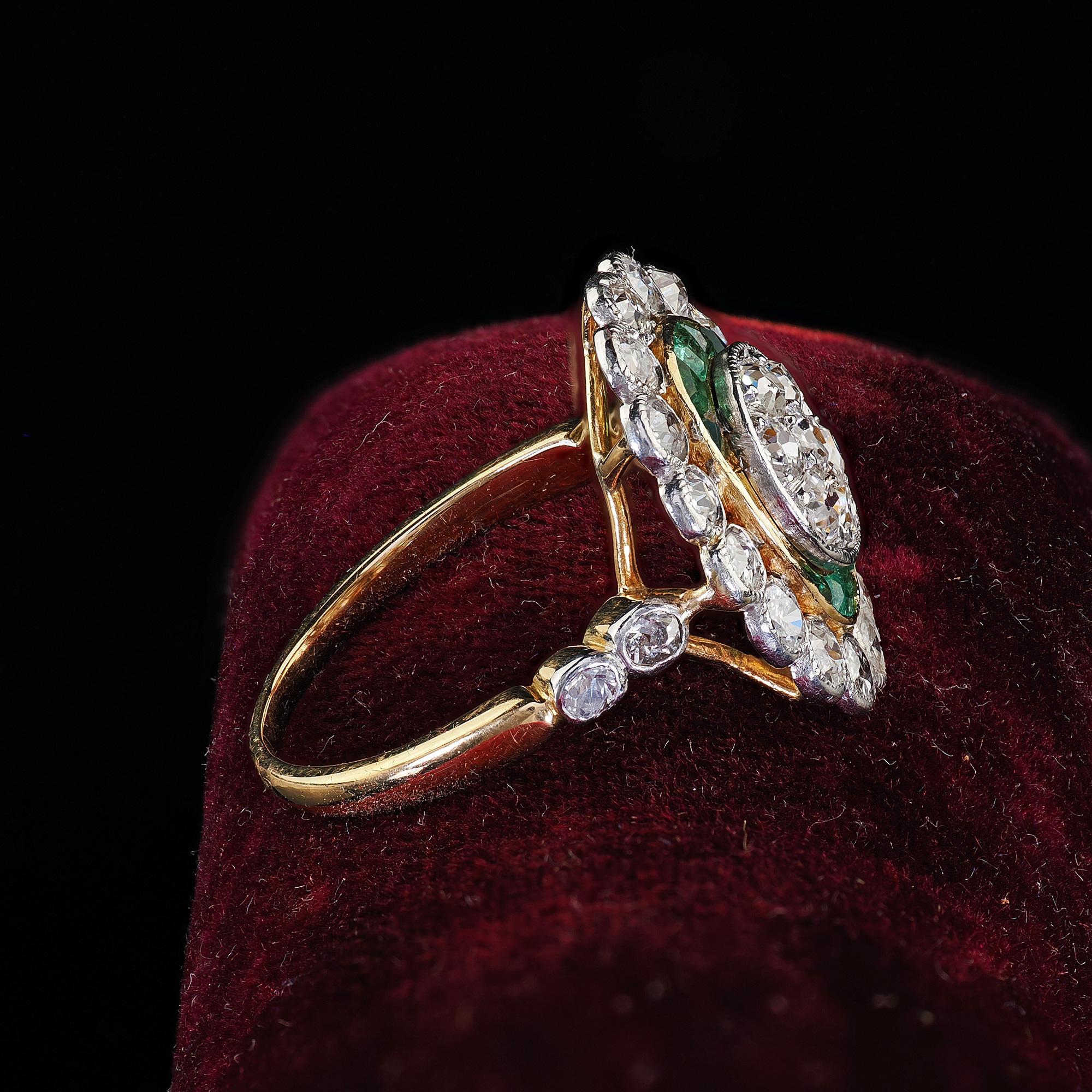 Antique Edwardian French 18K Yellow Gold Platinum Diamond and Emerald Ring In Good Condition For Sale In Great Neck, NY