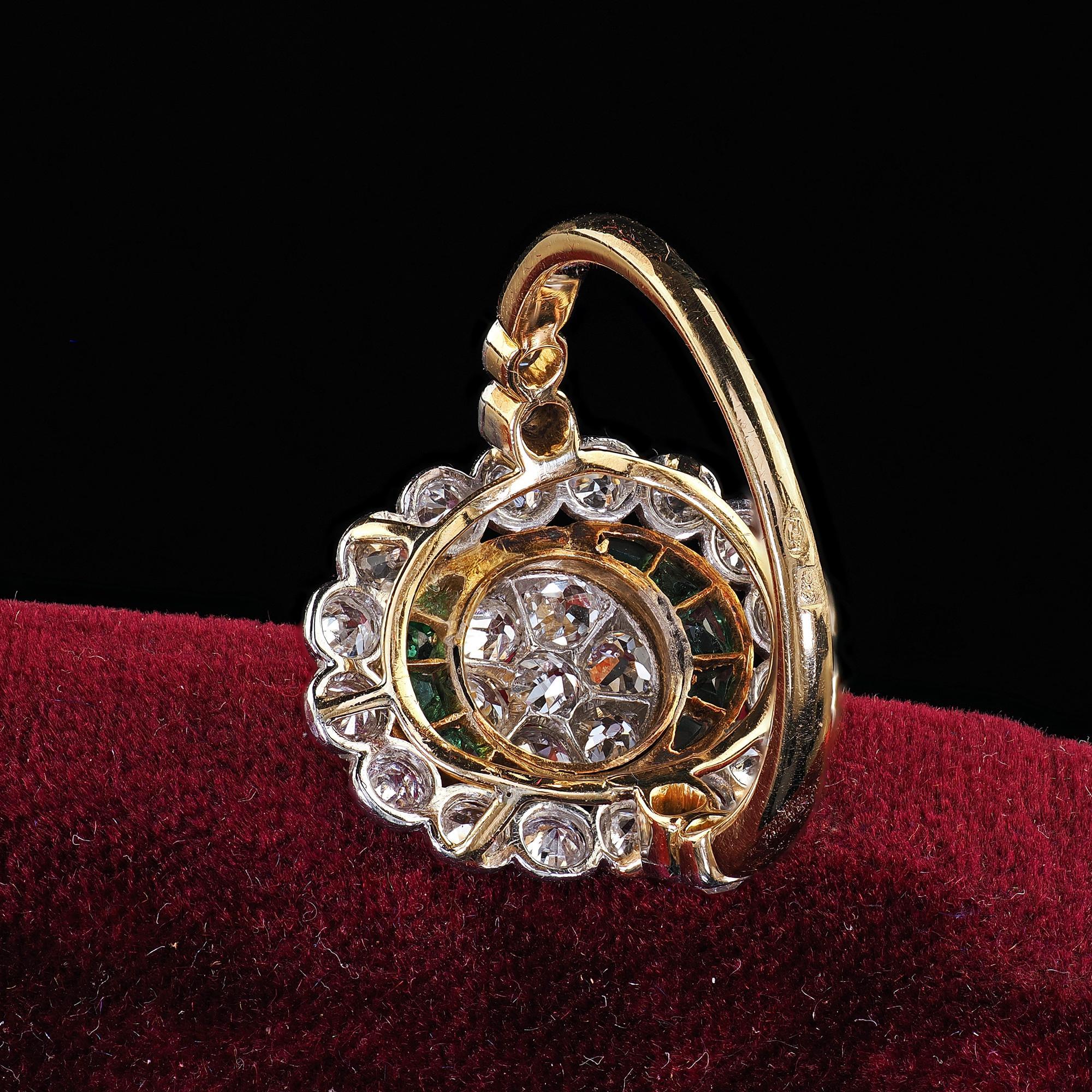 Antique Edwardian French 18K Yellow Gold Platinum Diamond and Emerald Ring For Sale 1