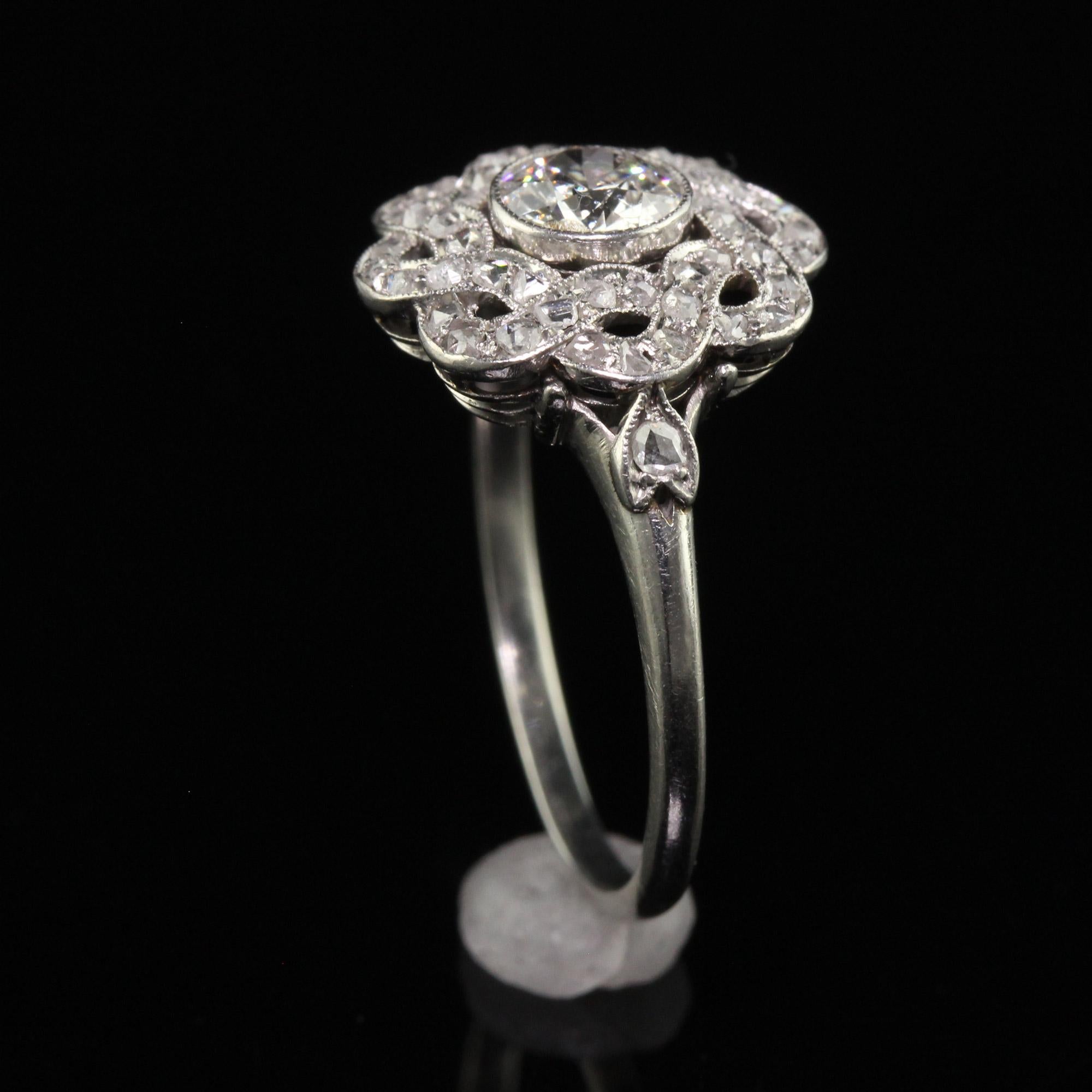 Bague de fiançailles française ancienne de style édouardien en platine avec diamants européens anciens en vente 4