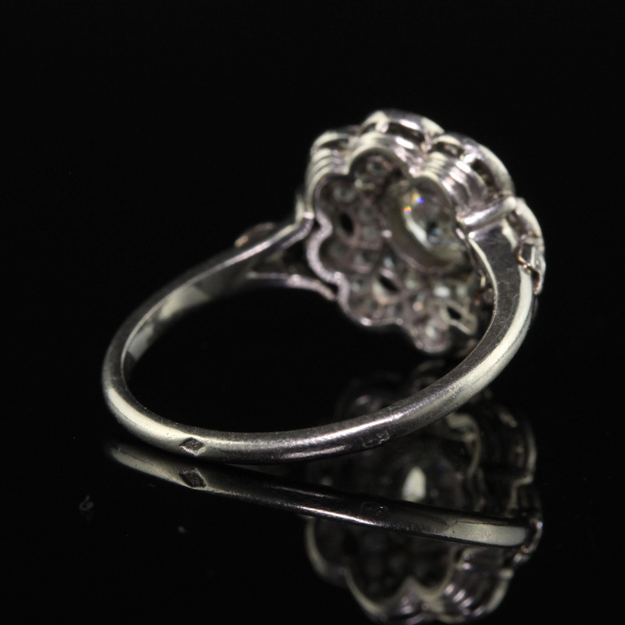 Bague de fiançailles française ancienne de style édouardien en platine avec diamants européens anciens en vente 3