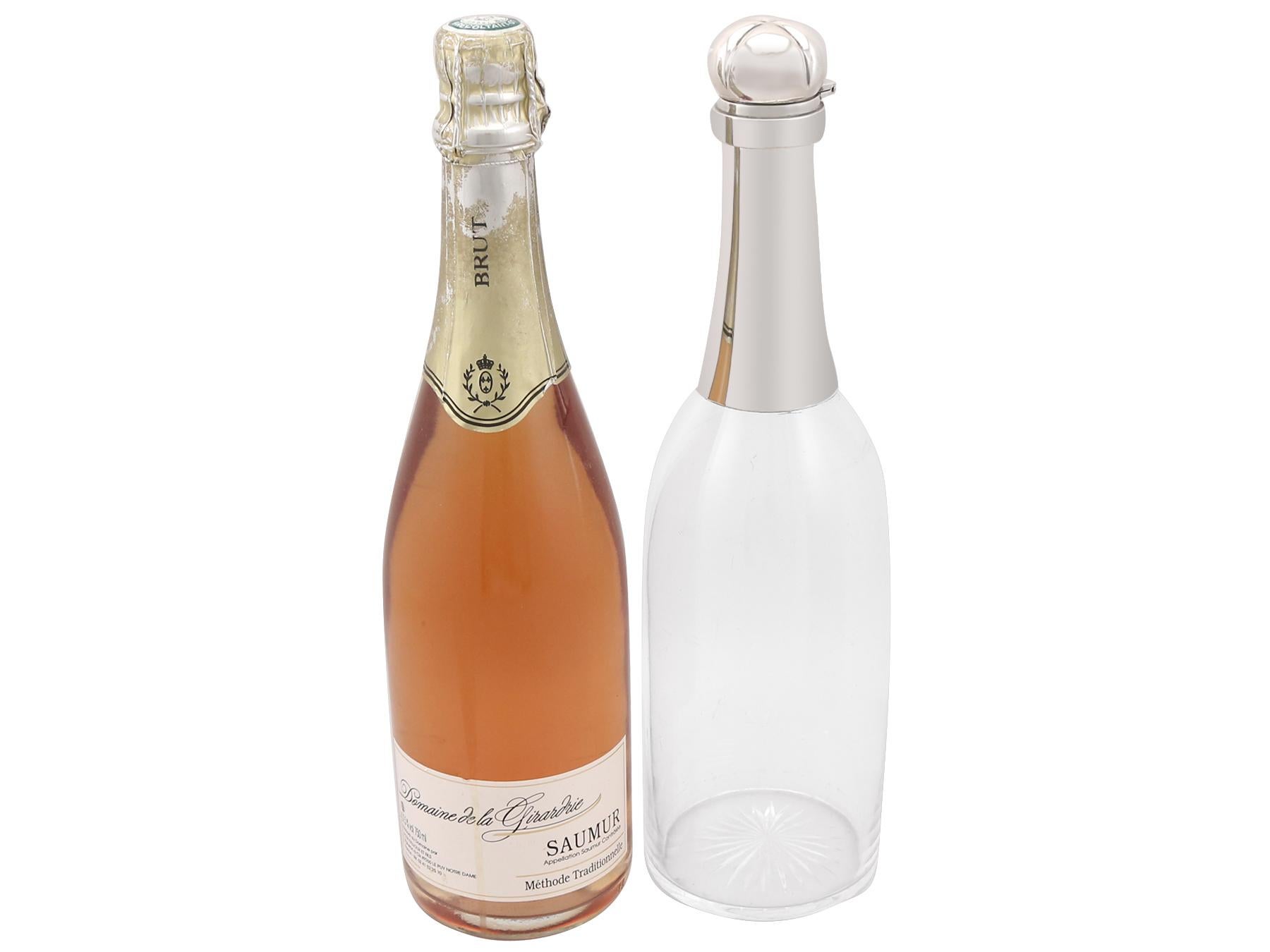 Decanter per bottiglie di champagne in vetro edoardiano e montati in argento massiccio In condizioni ottime in vendita a Jesmond, Newcastle Upon Tyne