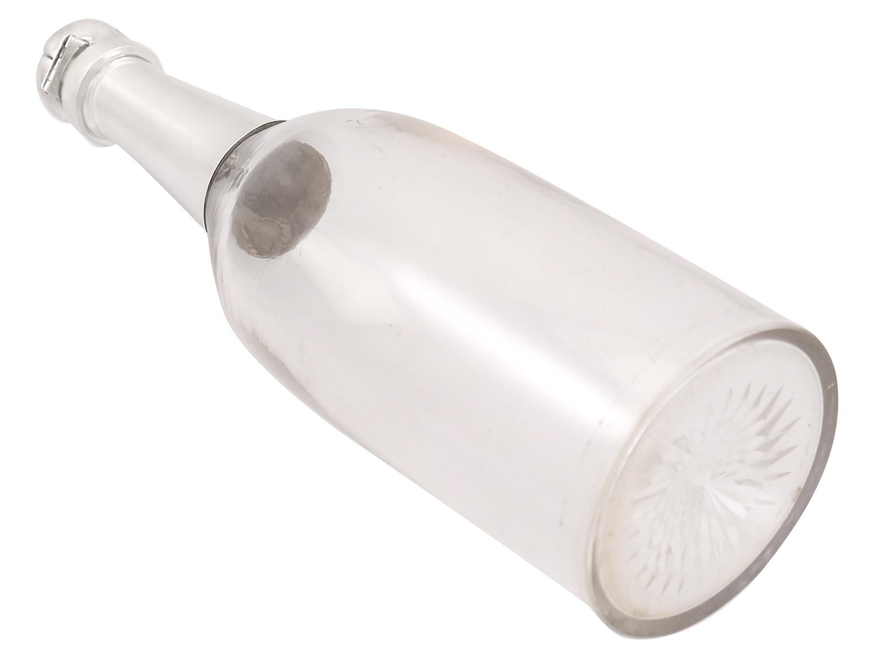 Decanter per bottiglie di champagne in vetro edoardiano e montati in argento massiccio in vendita 2