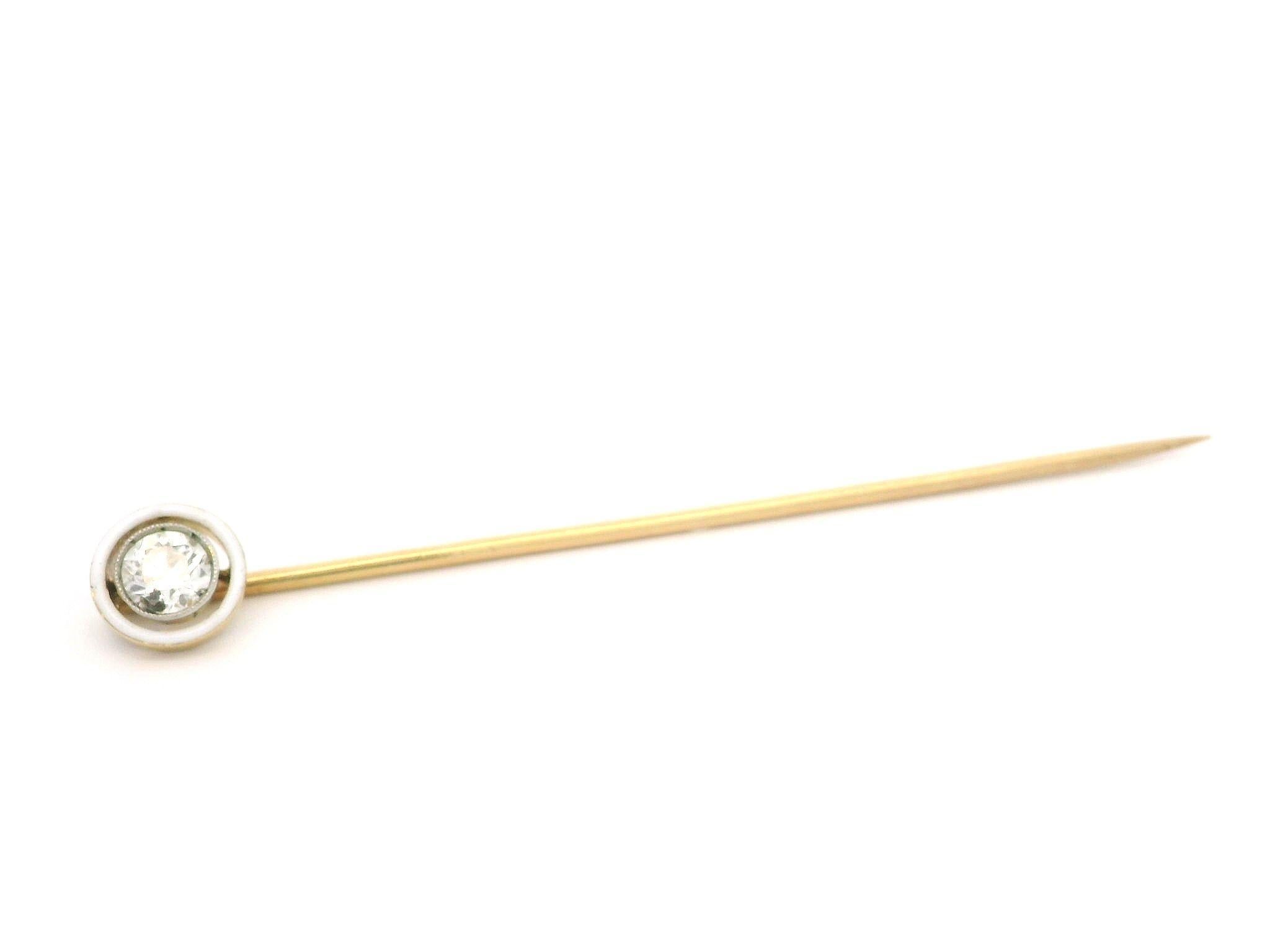 Ancienne épingle à cible en or et platine de l'époque édouardienne, ornée d'un diamant vieilli et émaillée en vente 1