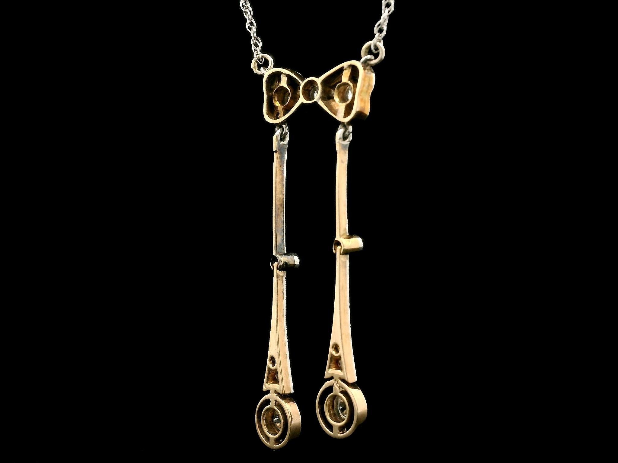Édouardien Collier pendentif lavallière édouardien ancien en or et platine avec ruban de diamants en vente