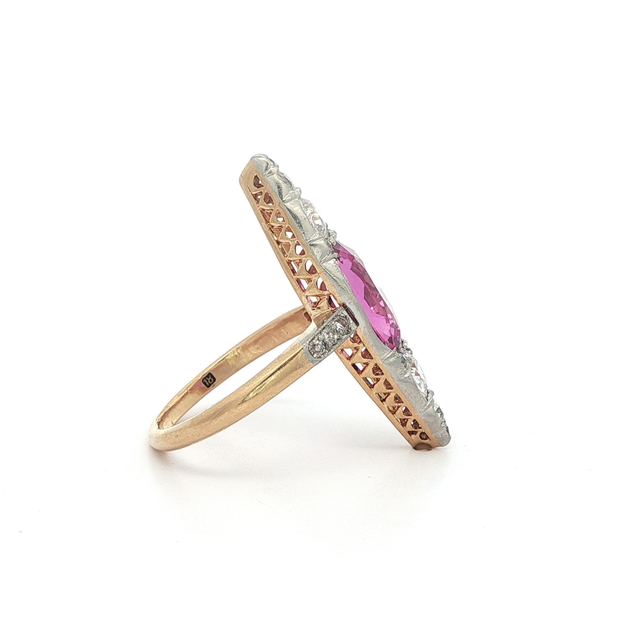 Bague ancienne édouardienne en or et platine, saphir rose, diamant et longue navette en vente 4