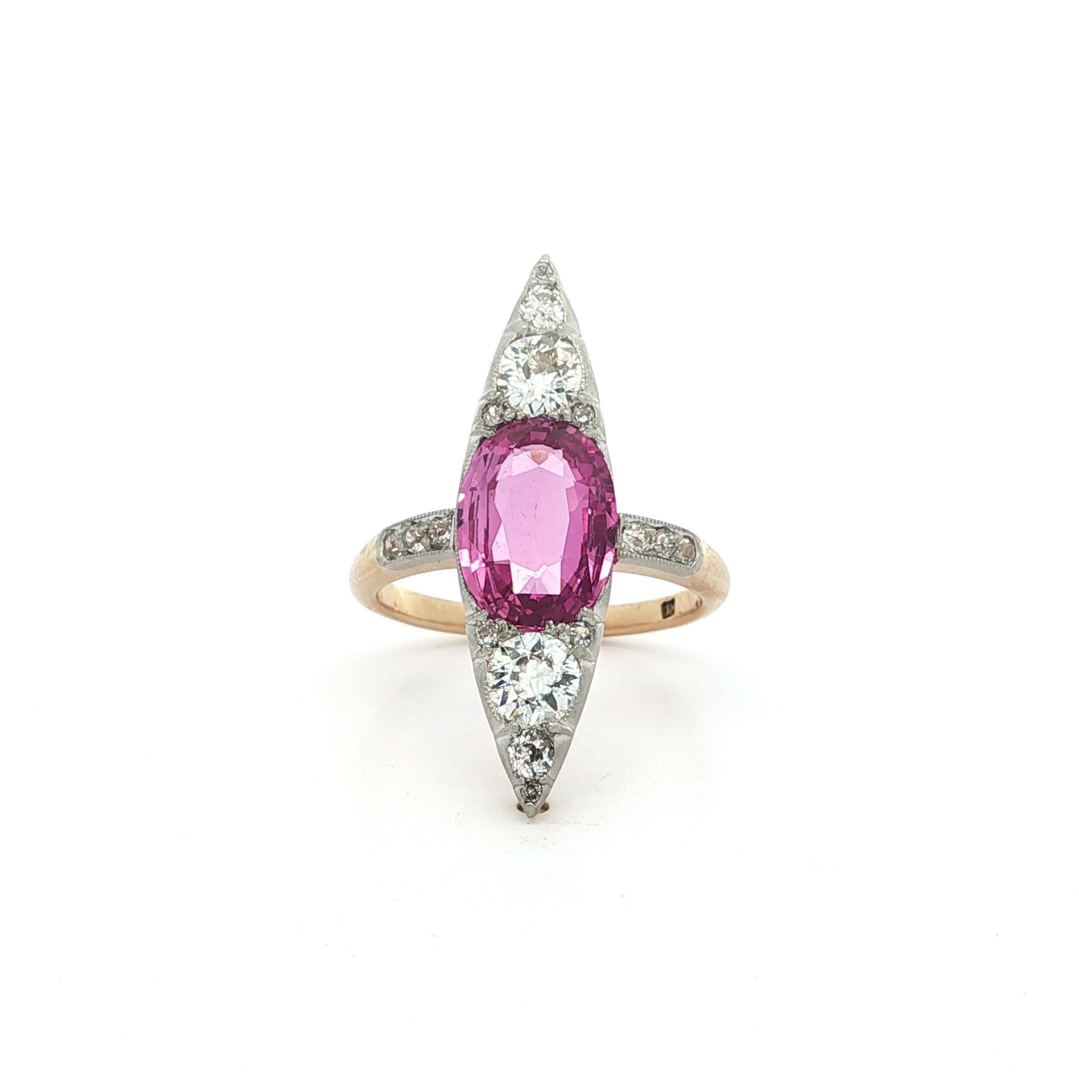 Bague ancienne édouardienne en or et platine, saphir rose, diamant et longue navette en vente 3