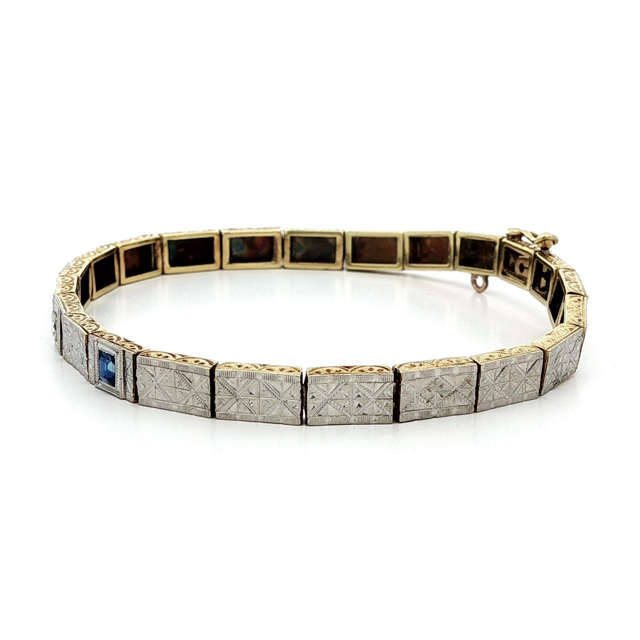 Antico bracciale edoardiano in oro e platino con zaffiro e diamante inciso a mano In condizioni ottime in vendita a Montclair, NJ