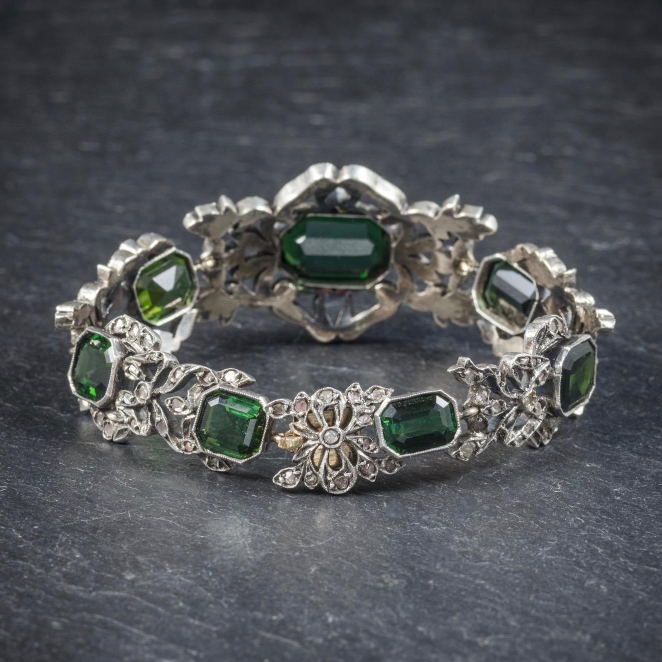 Antique Edwardian Green Tourmaline Diamond Silver circa 1910 Bracelet In Excellent Condition For Sale In Lancaster , GB