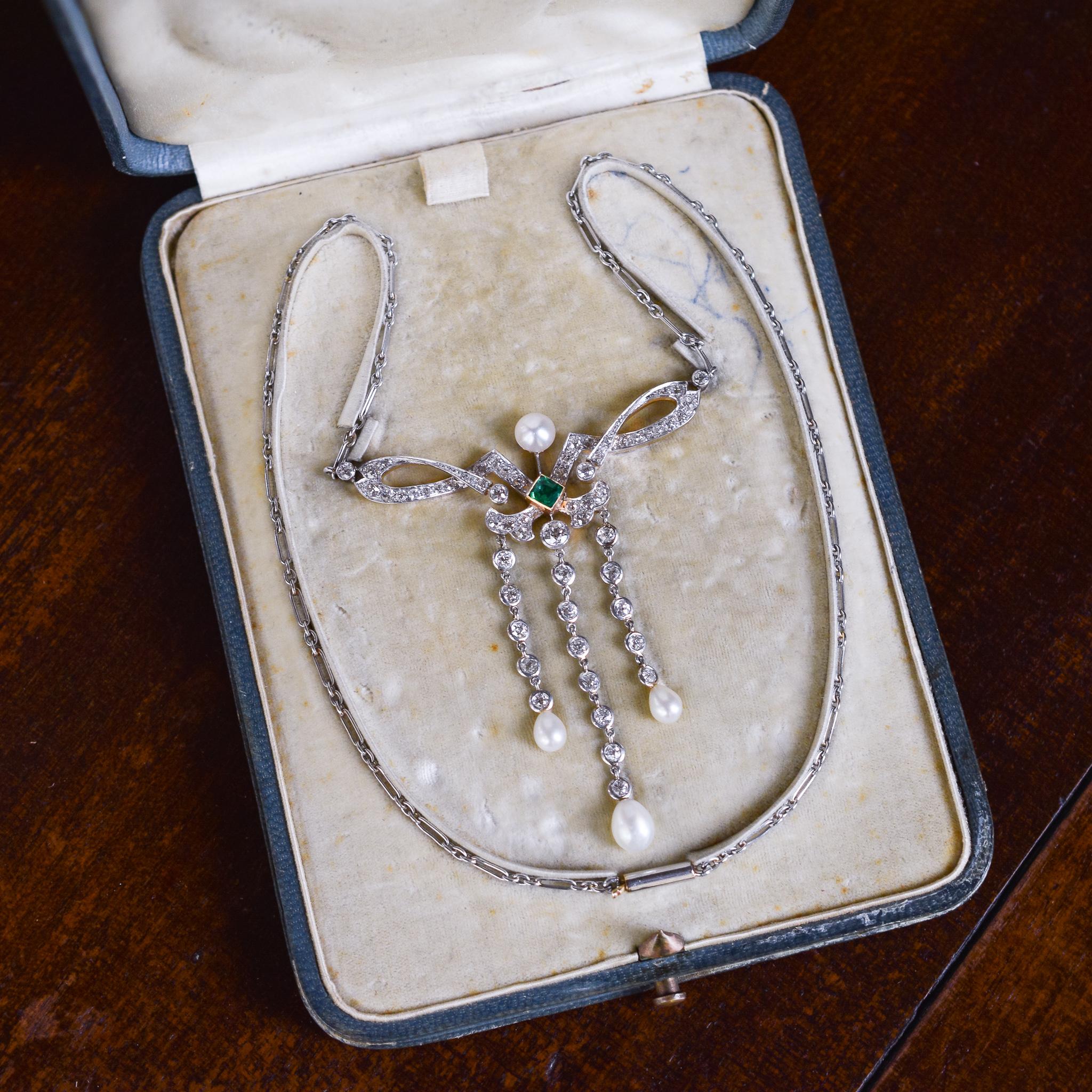 Antique Edwardian Hancocks & Co. London Emerald Diamond Chandelier Necklace In Good Condition In Sale, Cheshire