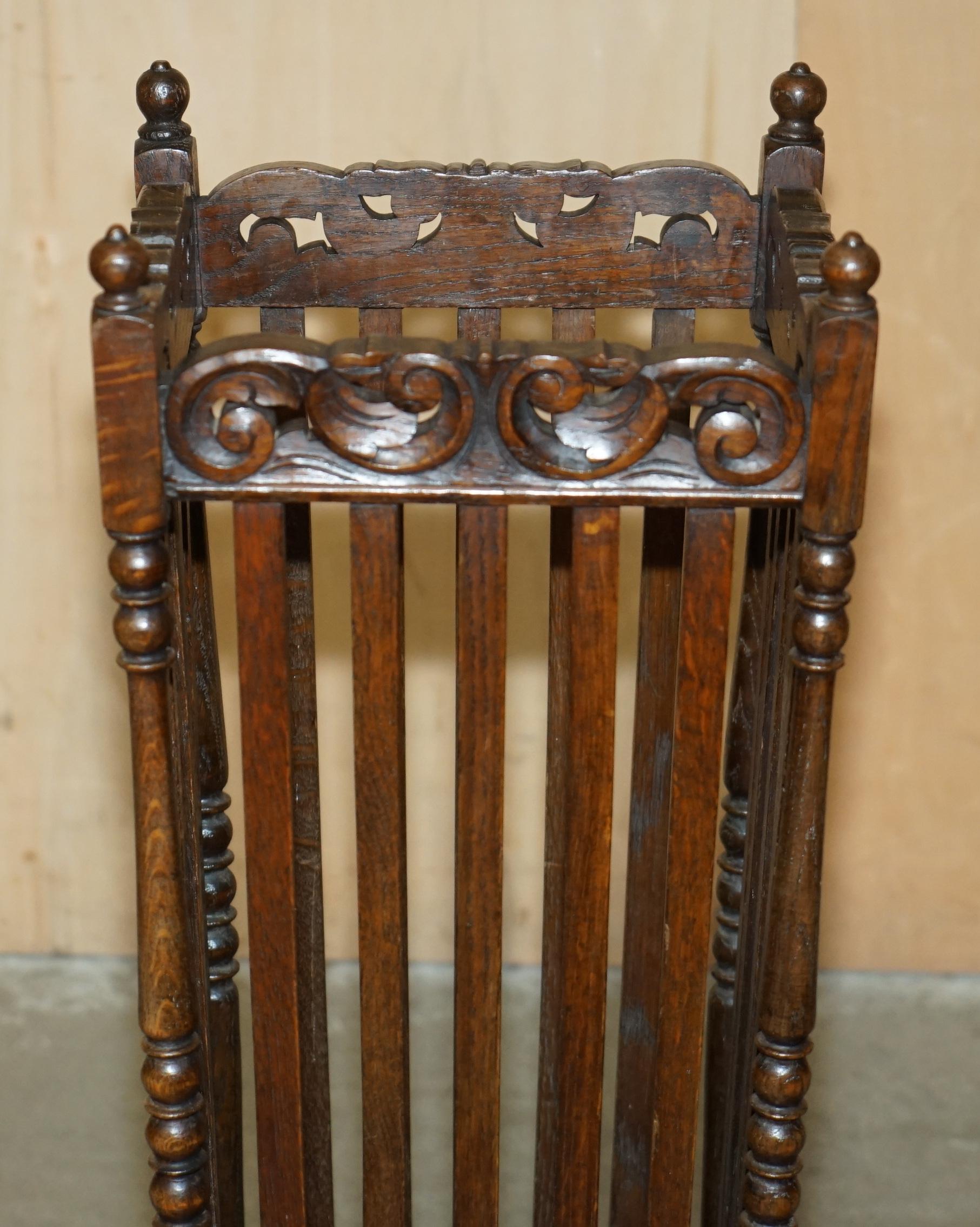 ANTIQUE EDWARDIAN HAND CARVED ENGLISH OAK WALKING STiCK OR UMBRELLA STAND im Angebot 2