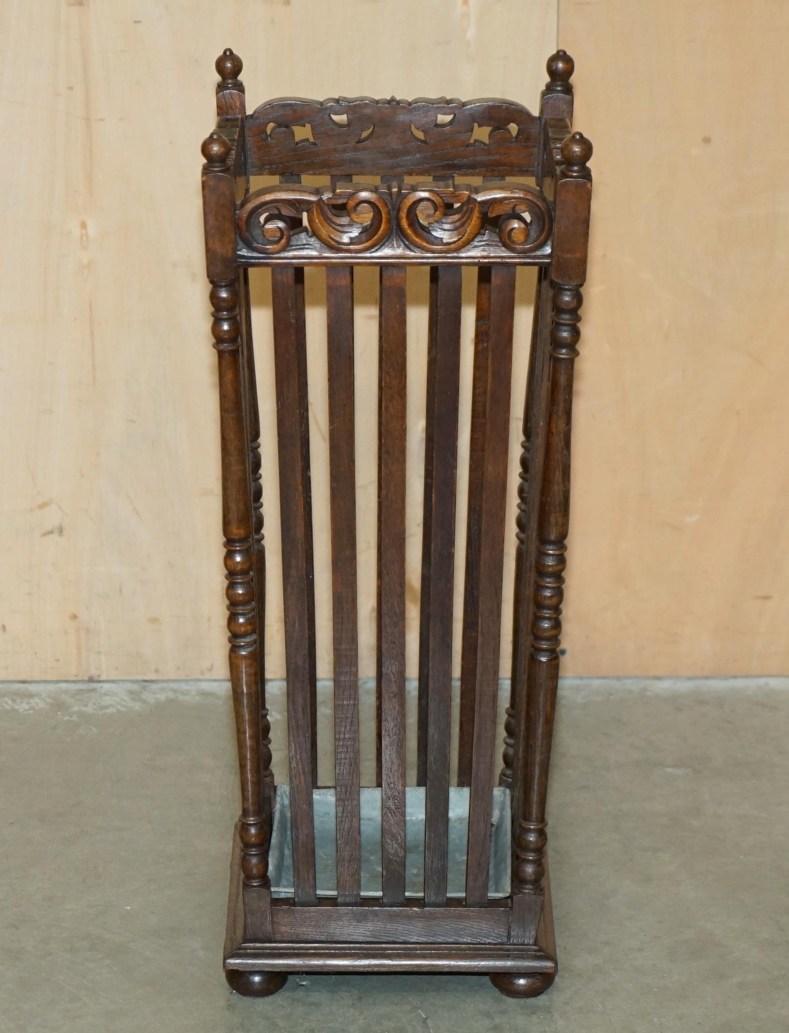 Royal House Antiques

Royal House Antiques ist erfreut, für diese schöne antike Edwardian Hand geschnitzt Eiche Spazierstock oder Schirmständer bieten

Bitte beachten Sie die Liefergebühr aufgeführt ist nur ein Leitfaden, es deckt innerhalb der M25
