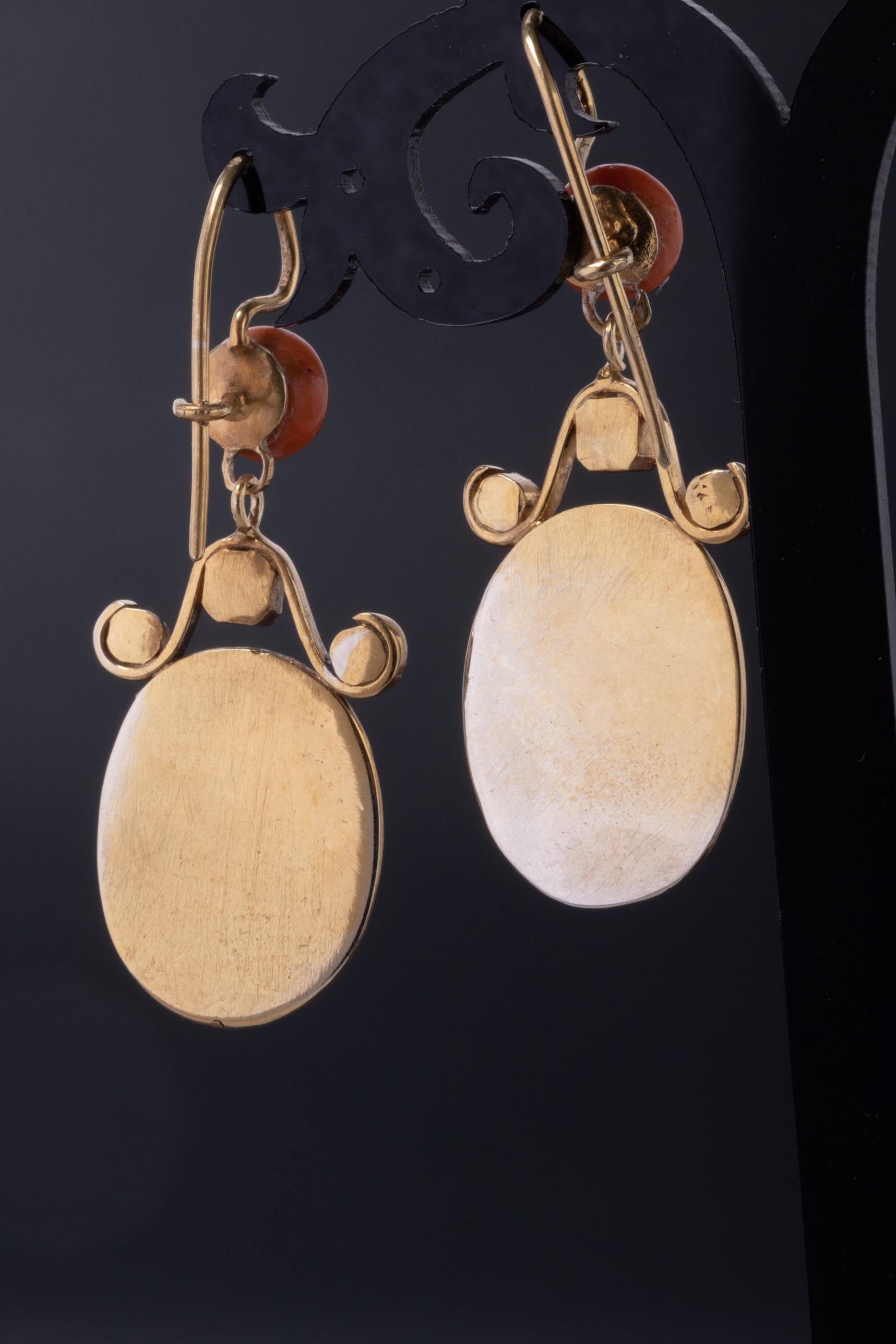 cameo earrings vintage