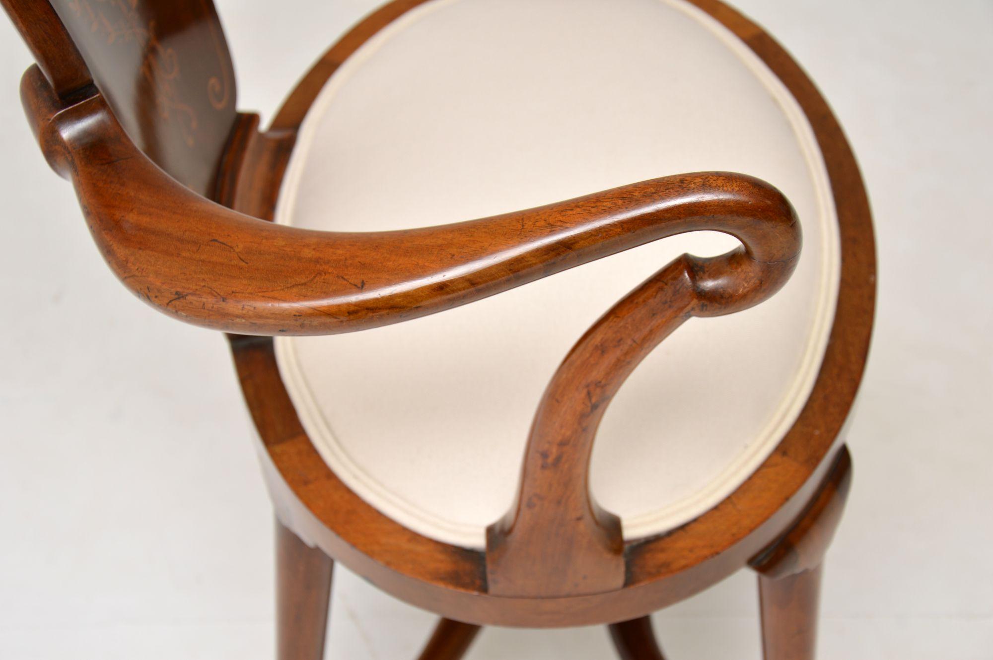 Antiker edwardianischer Sessel mit Intarsien im Angebot 3