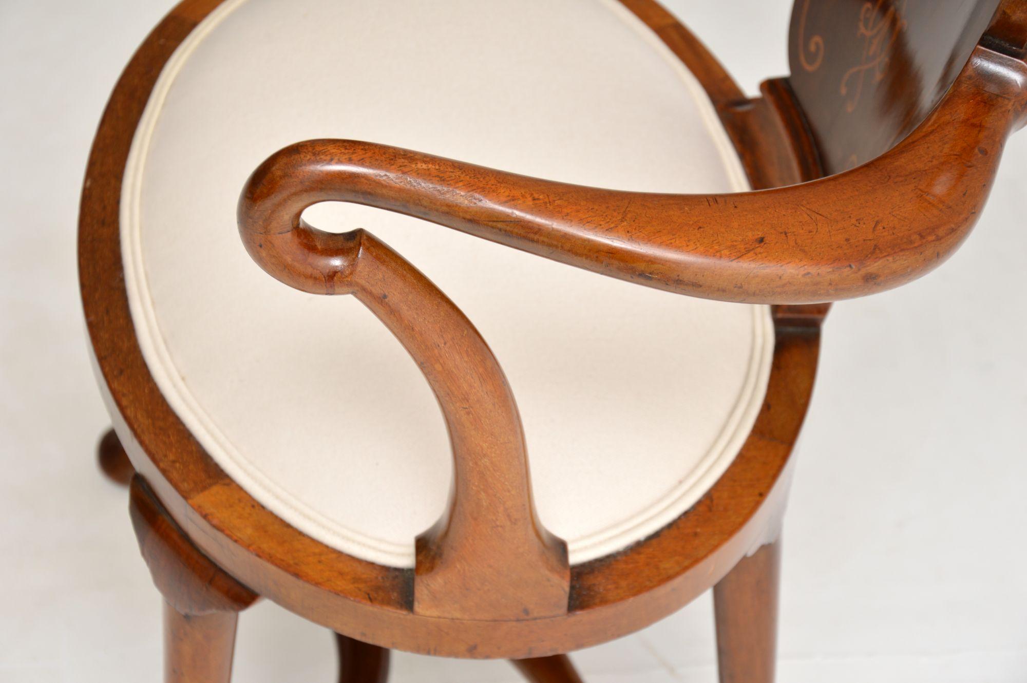 Antiker edwardianischer Sessel mit Intarsien im Angebot 4