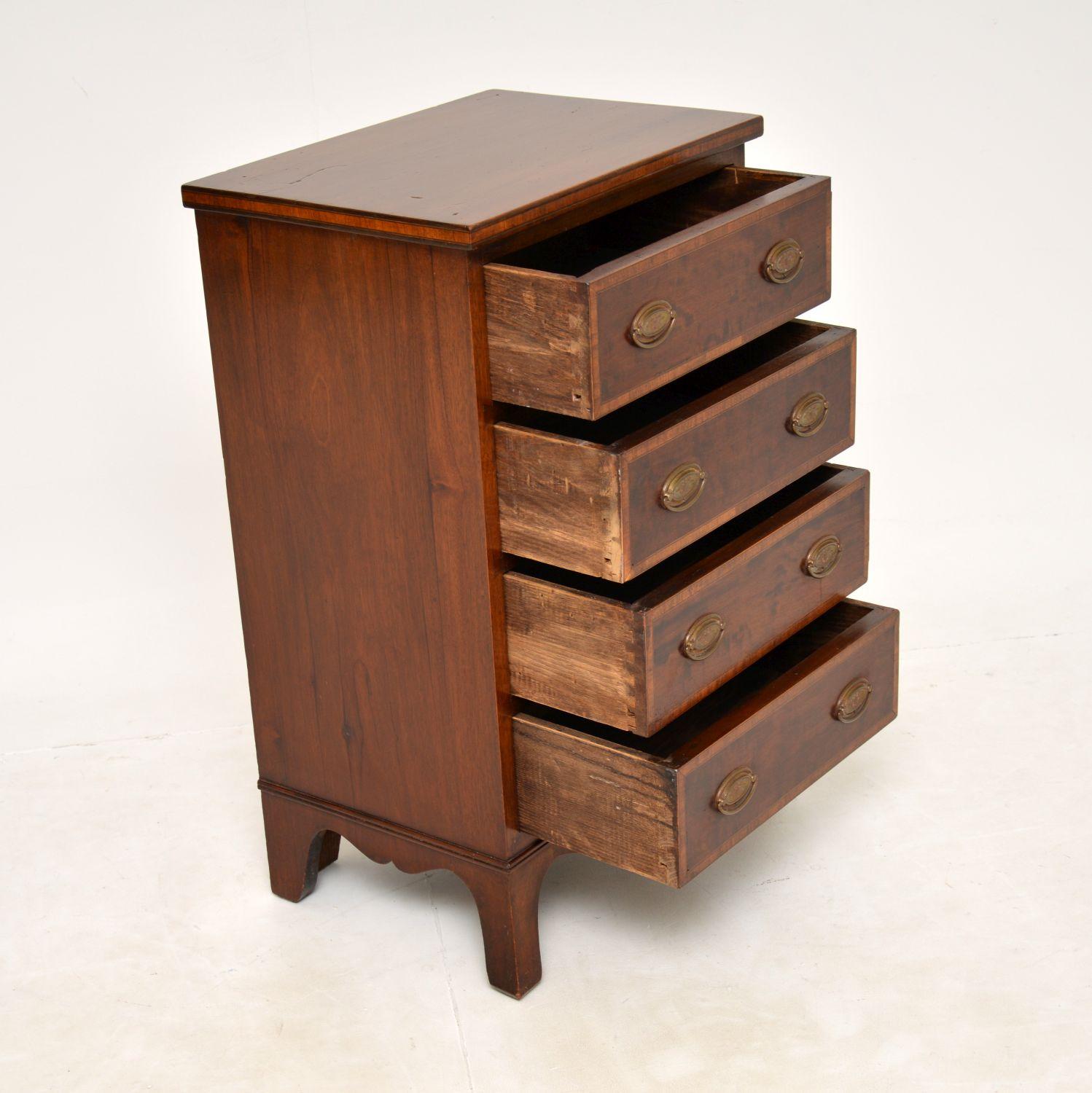 Antique Satinwood Inlaid Edwardian Chest of Drawers In Good Condition For Sale In London, GB