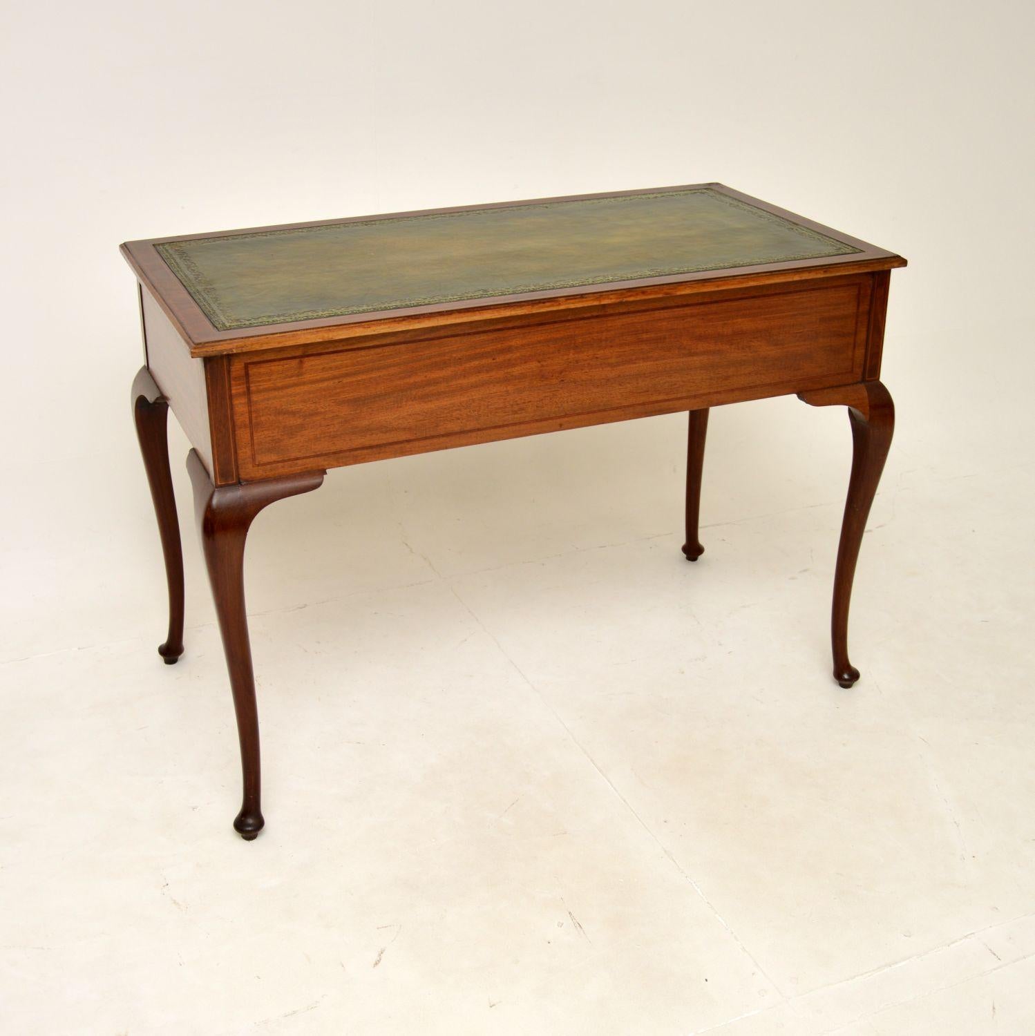 Antique Edwardian Inlaid Desk by Maple & Co In Good Condition For Sale In London, GB