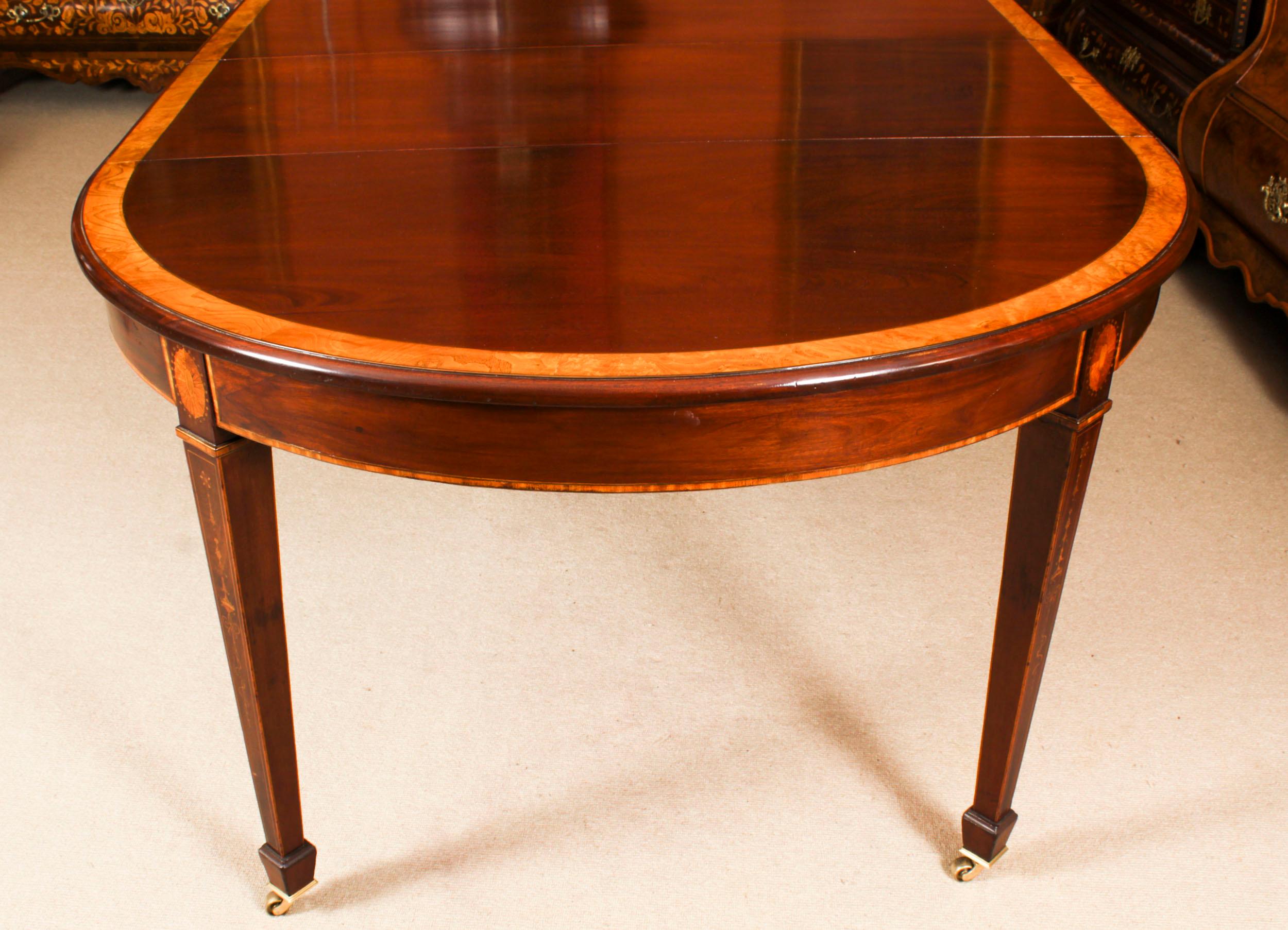 Antique Edwardian Inlaid Flame Mahogany Extending Dining Table Early 20th C. 8