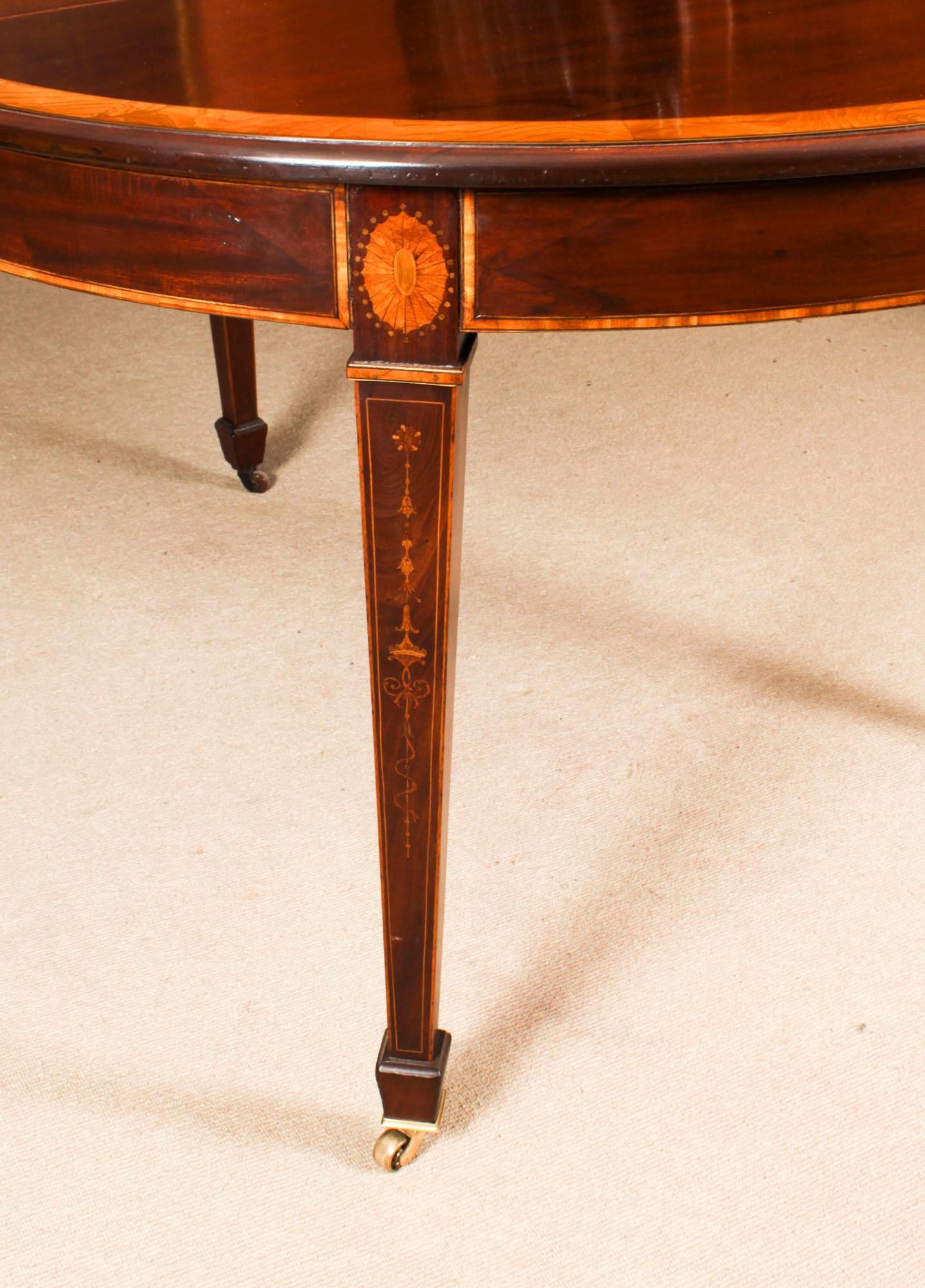 Antique Edwardian Inlaid Flame Mahogany Extending Dining Table Early 20th C. 9