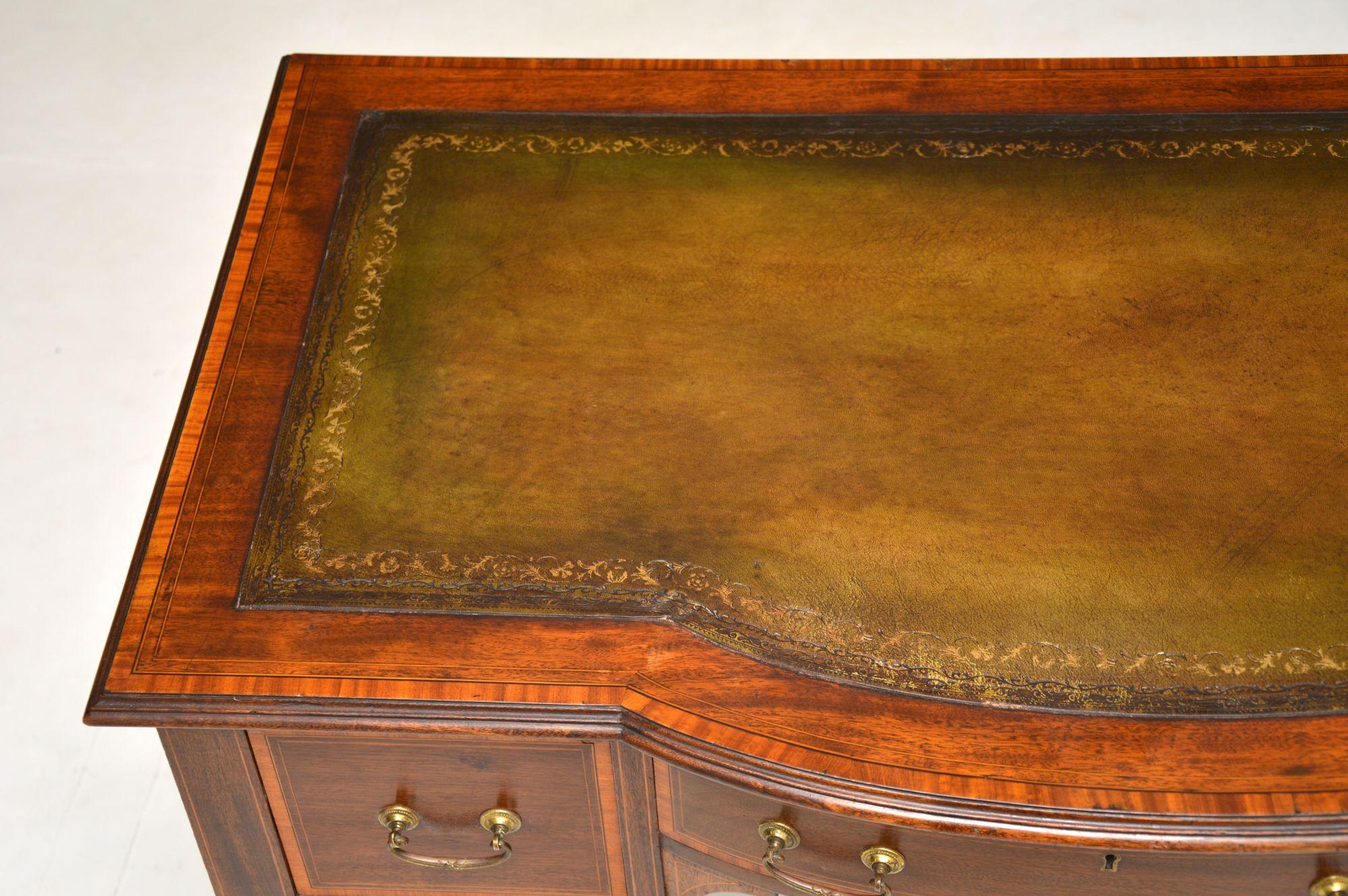 Antique Edwardian Inlaid Mahogany Desk / Writing Table In Good Condition In London, GB