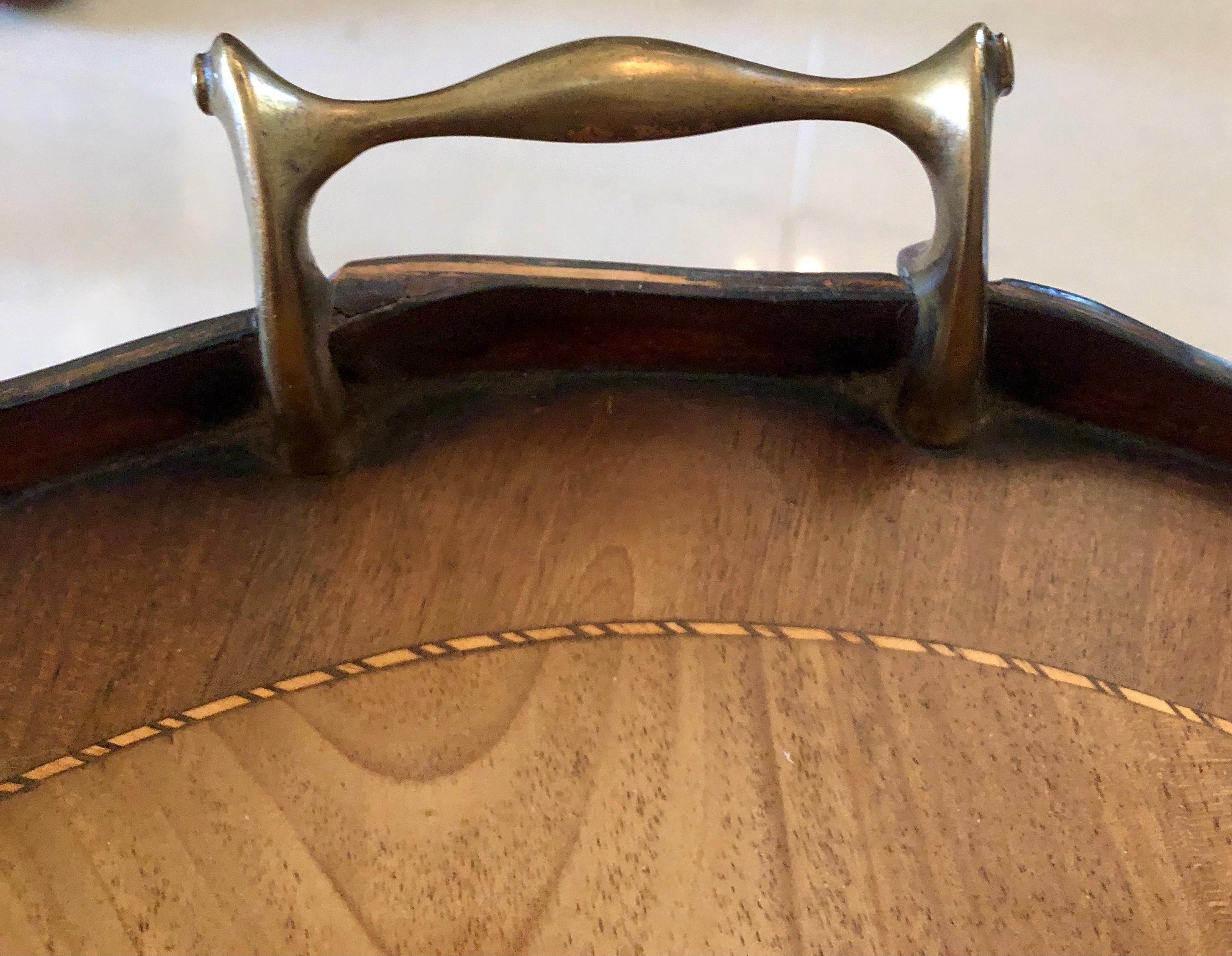 Ancienne table à plateaux en acajou marqueté de style édouardien Bon état - En vente à Suffolk, GB