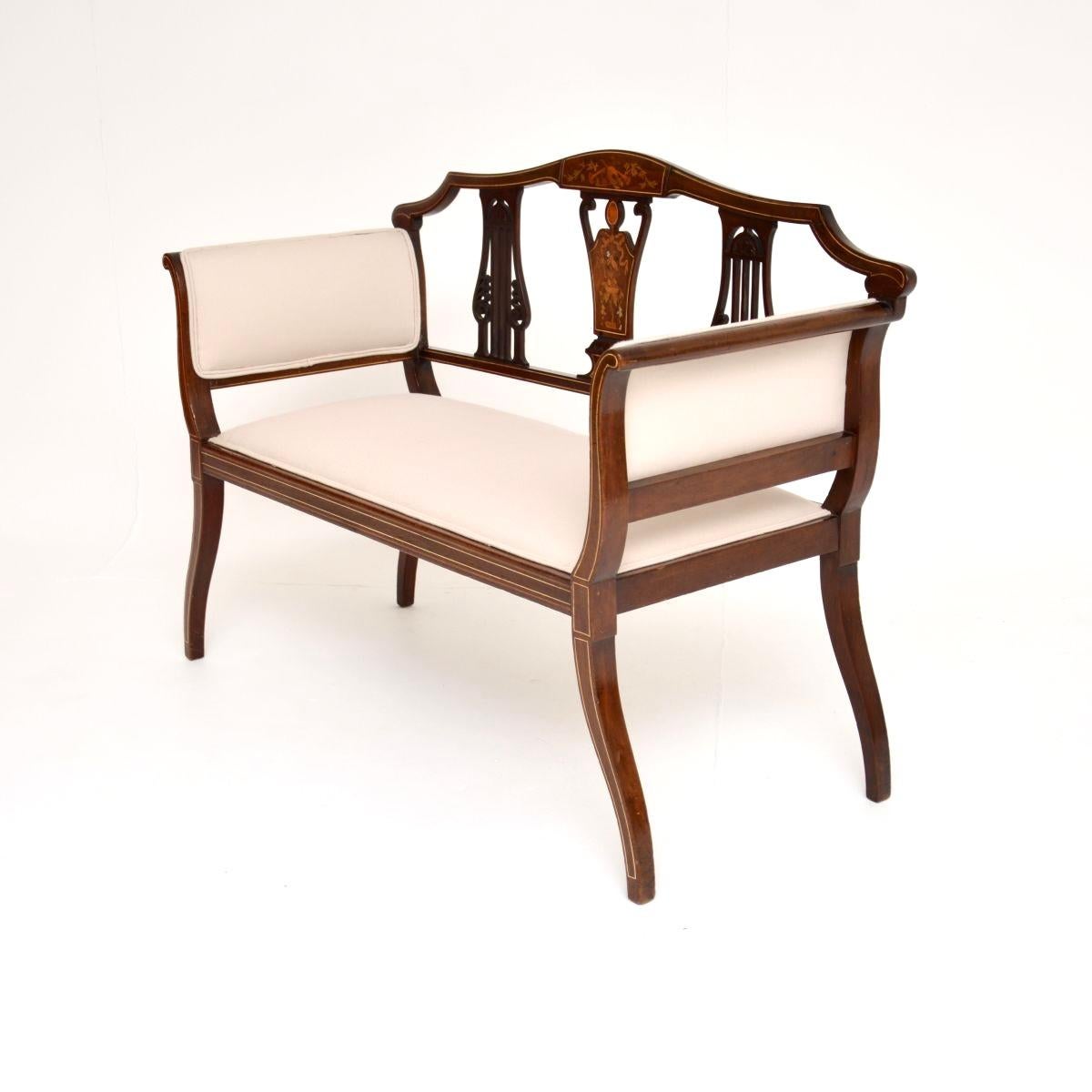 Antique Edwardian Inlaid Settee In Good Condition For Sale In London, GB