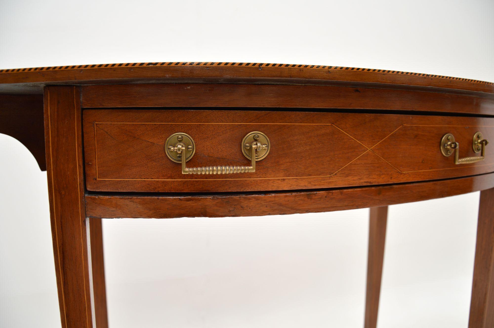 Antiker edwardianischer Schreibtisch / Schreibtisch mit Intarsien im Angebot 5
