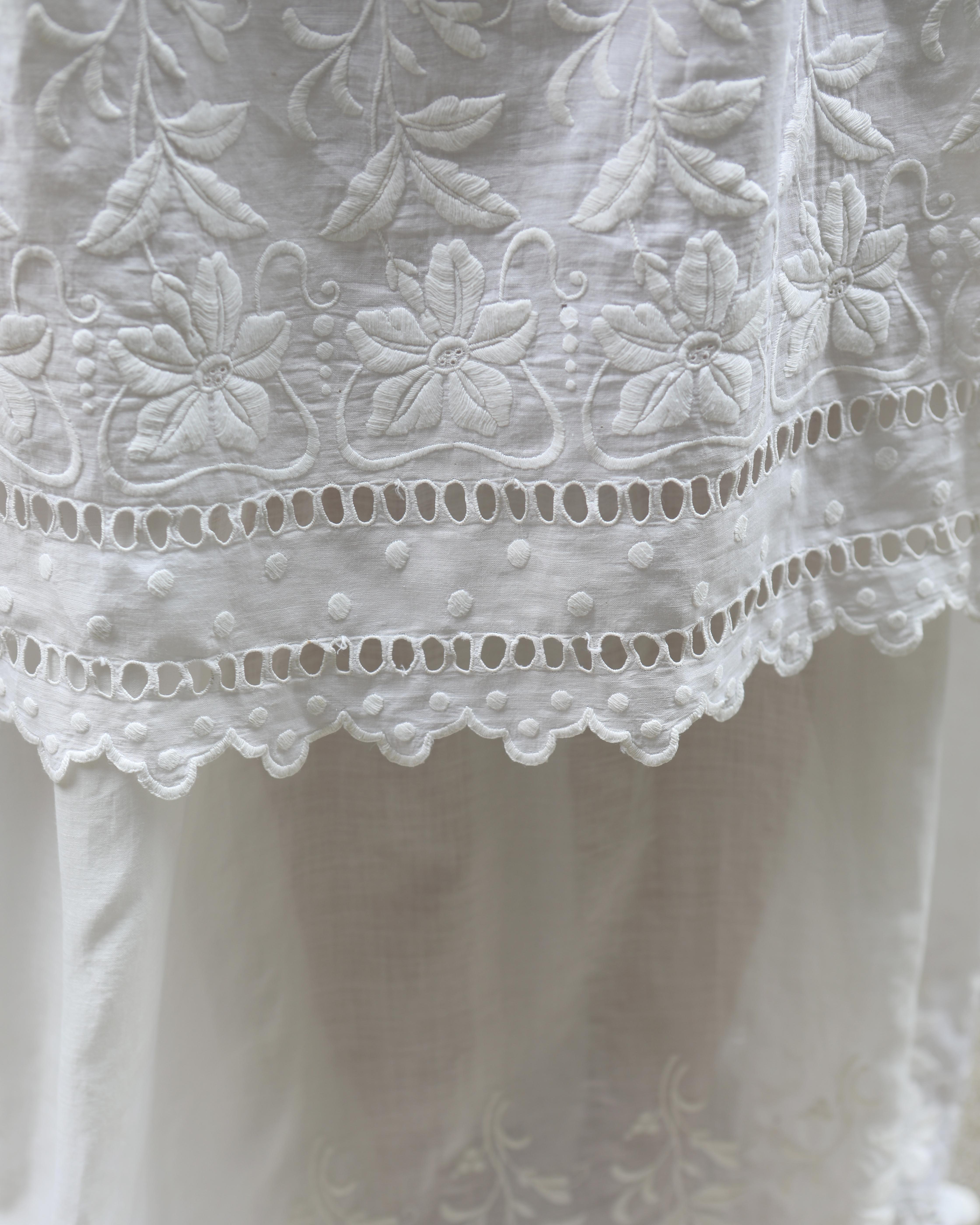 Antique Edwardian Ivory Embroidered Lace Lawn Dress With Underskirt For Sale 5