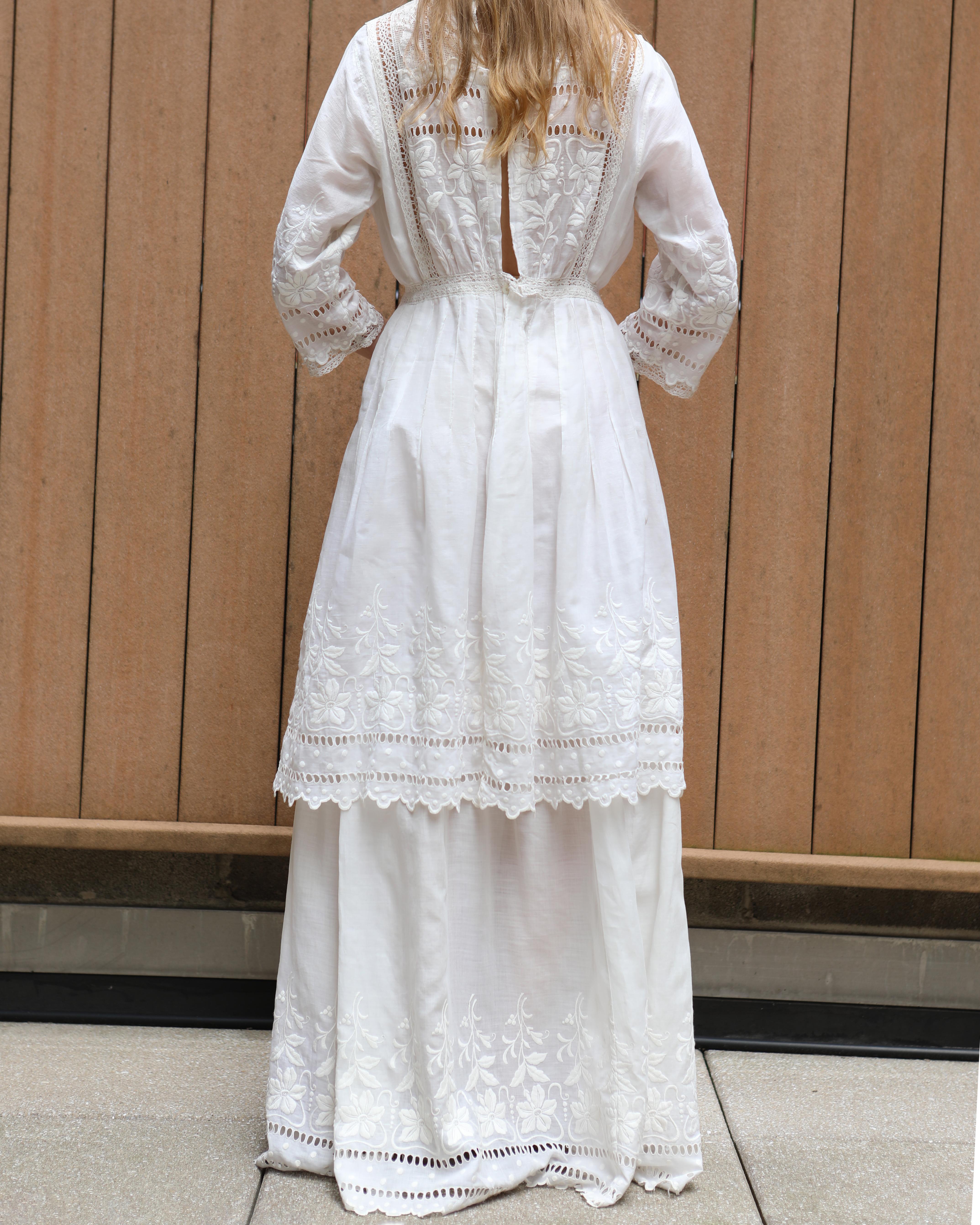 Antique Edwardian Ivory Embroidered Lace Lawn Dress With Underskirt For Sale 10