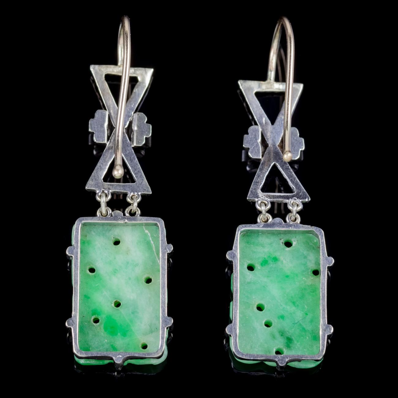 Antique Edwardian Jade Drop Earrings 18 Carat Gold, circa 1910 In Good Condition For Sale In Lancaster, Lancashire