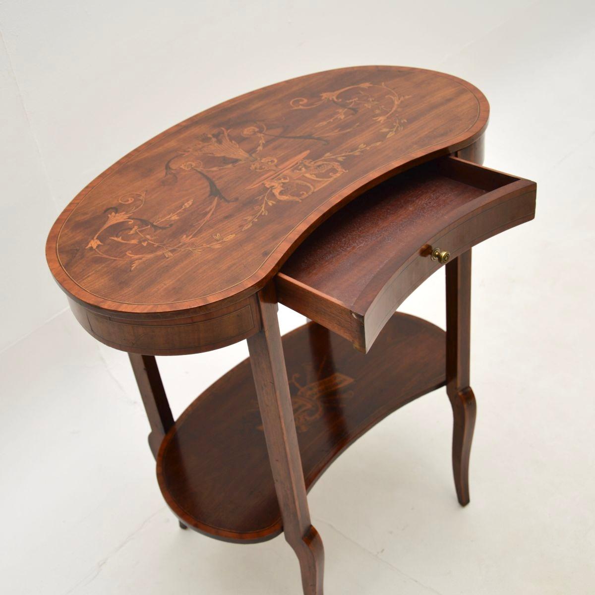 Antigua mesa auxiliar eduardiana Kidney Madera en venta