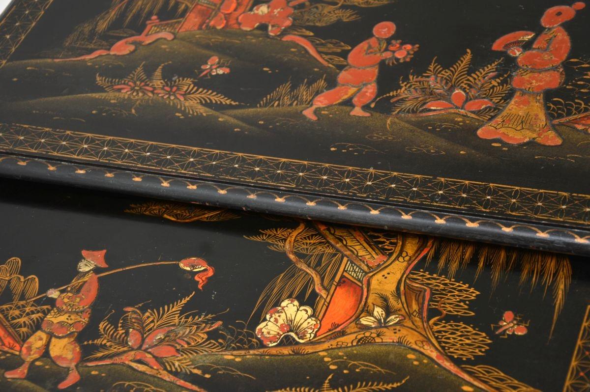 Antique Edwardian Lacquered Chinoiserie Nest of Tables For Sale 5